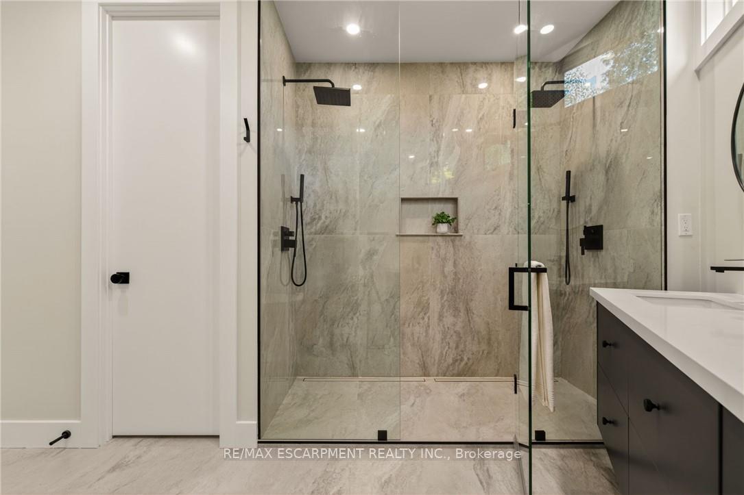 Photo 61 of 274 Mountain Brow Boulevard, Hamilton, Sherwood — HOMEH