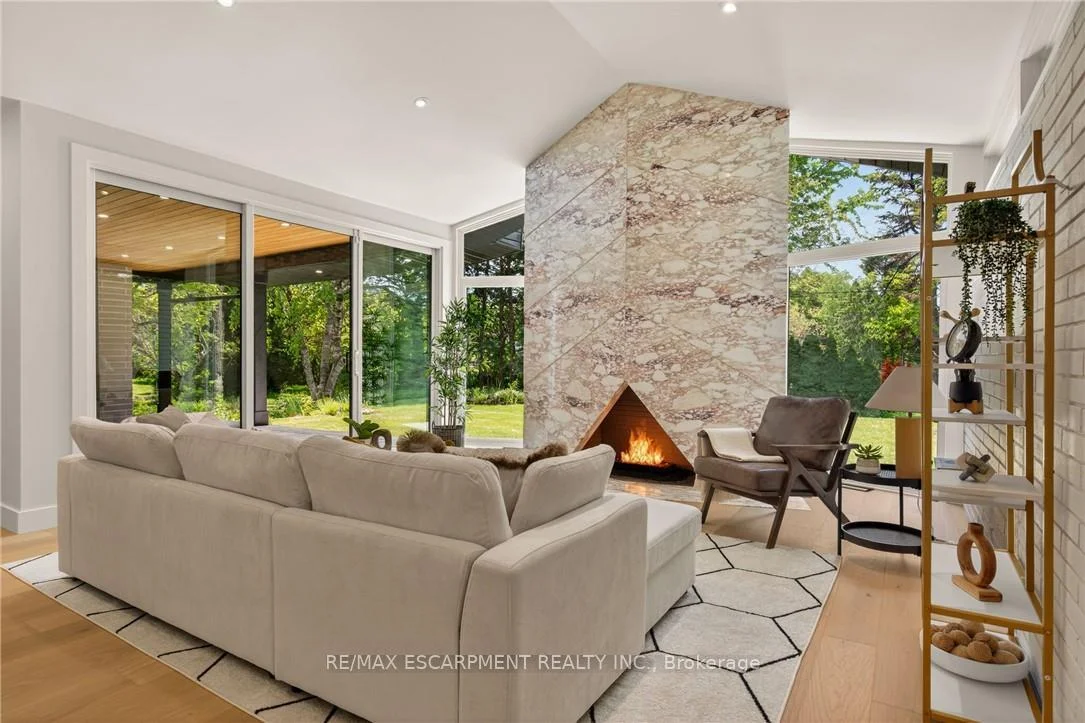 Photo 52 of 274 Mountain Brow Boulevard, Hamilton, Sherwood — HOMEH