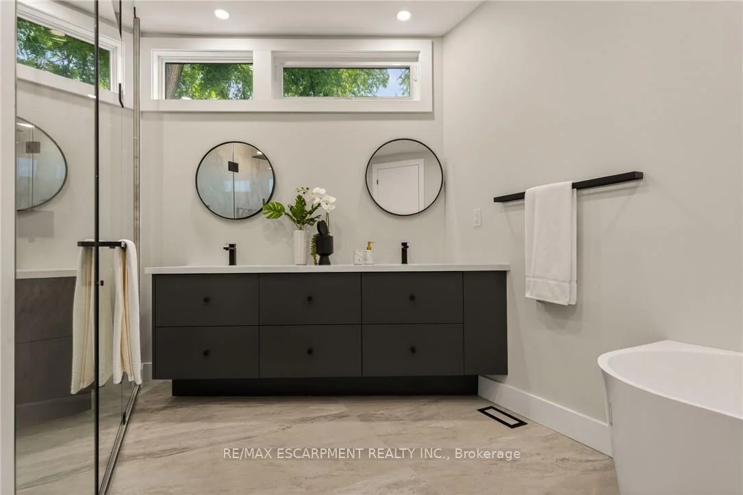 Photo 62 of 274 Mountain Brow Boulevard, Hamilton, Sherwood — HOMEH