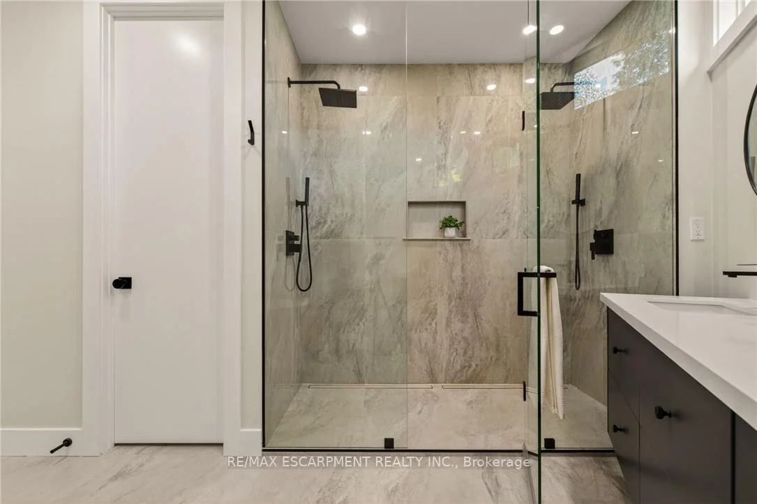 Photo 64 of 274 Mountain Brow Boulevard, Hamilton, Sherwood — HOMEH