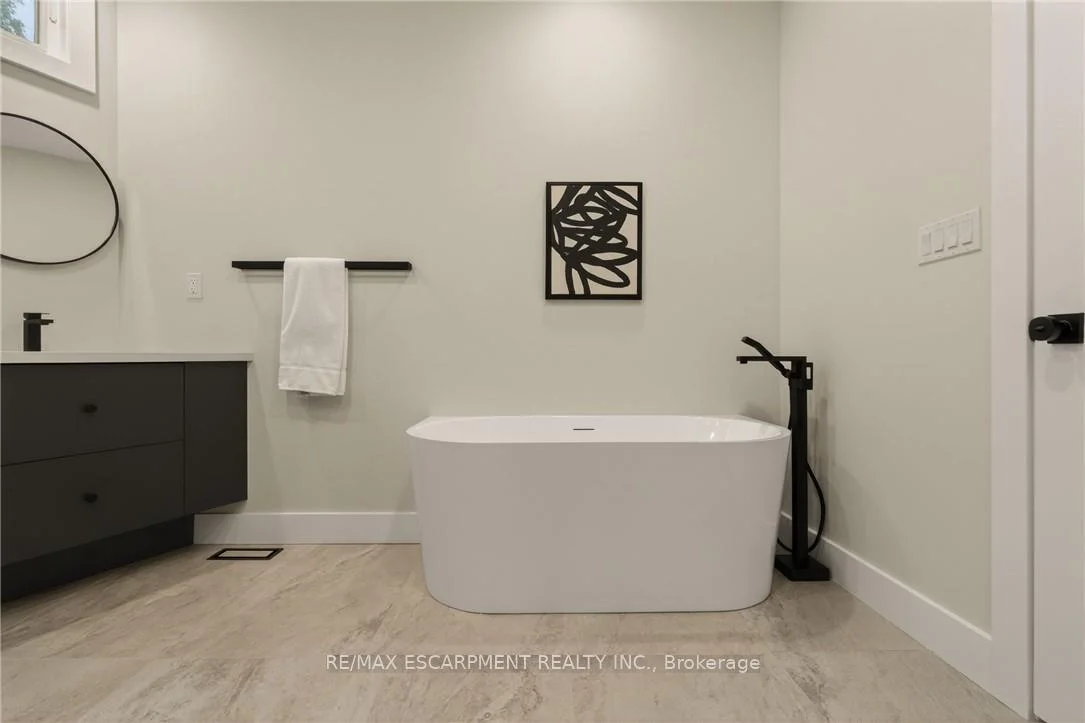 Photo 66 of 274 Mountain Brow Boulevard, Hamilton, Sherwood — HOMEH