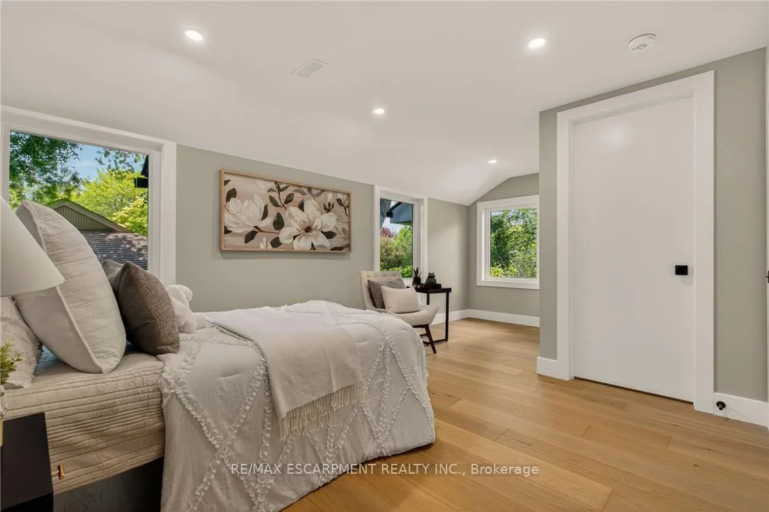 Photo 68 of 274 Mountain Brow Boulevard, Hamilton, Sherwood — HOMEH