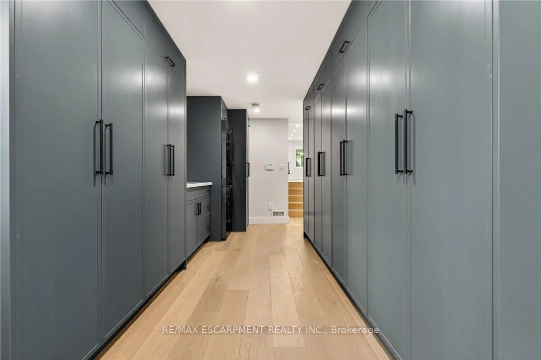Photo 74 of 274 Mountain Brow Boulevard, Hamilton, Sherwood — HOMEH