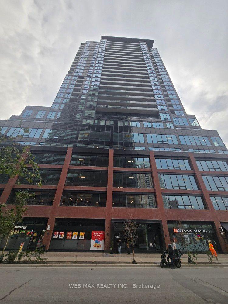 Photo of Unit 2413, 135 East Liberty Street