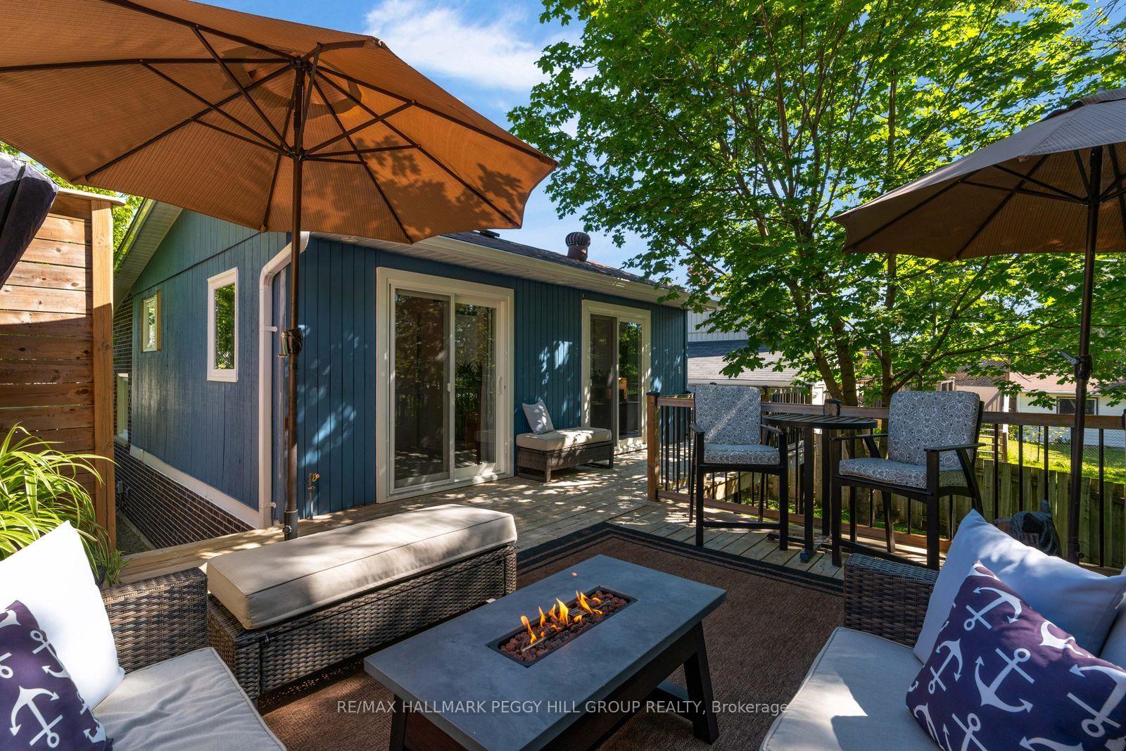 Photo 5 of 19 Austen Lane, Barrie, Letitia Heights — HOMEH