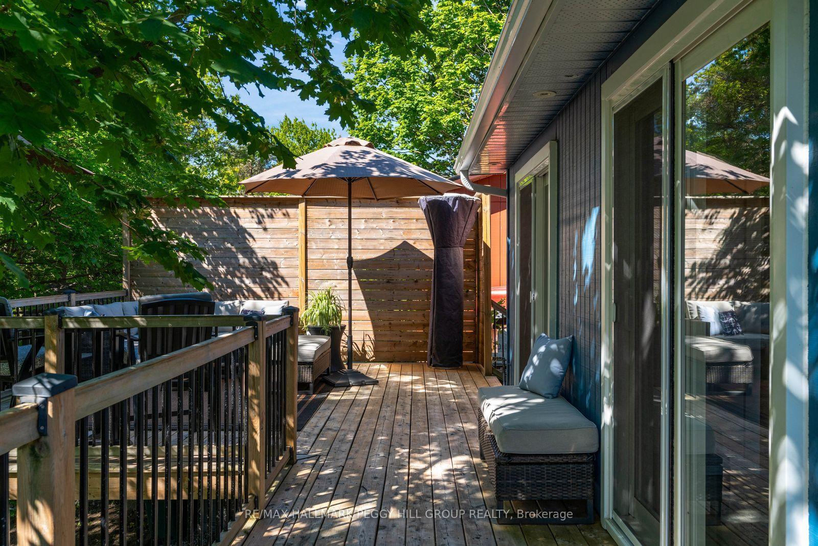 Photo 23 of 19 Austen Lane, Barrie, Letitia Heights — HOMEH