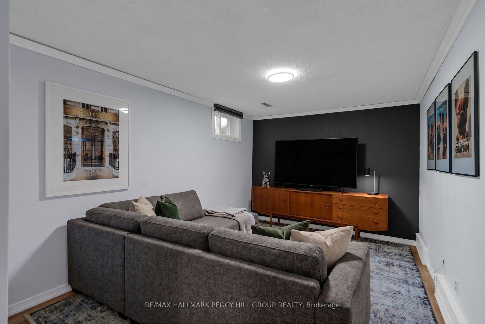 Photo 33 of 19 Austen Lane, Barrie, Letitia Heights — HOMEH