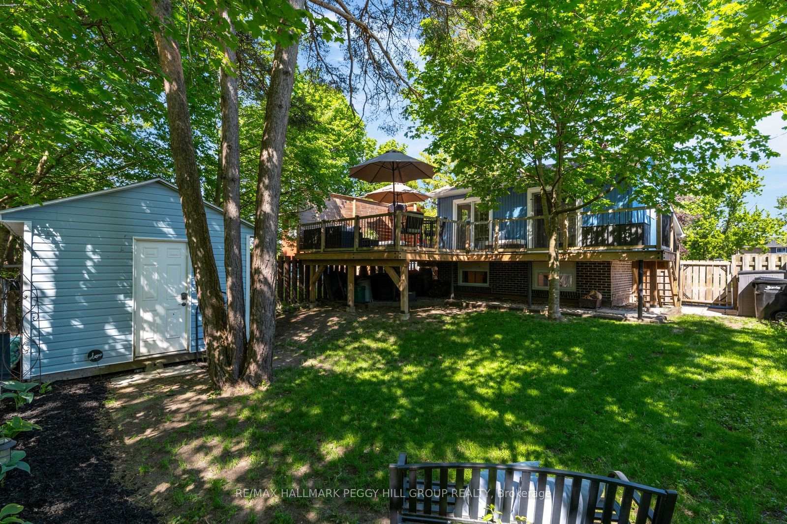 Photo 35 of 19 Austen Lane, Barrie, Letitia Heights — HOMEH