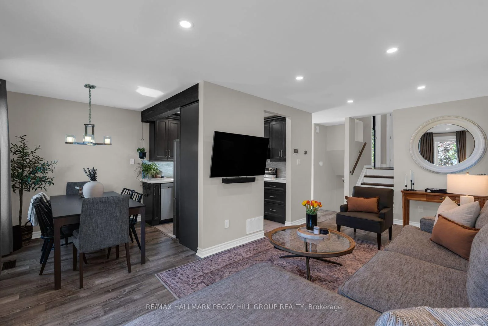 Photo 16 of 19 Austen Lane, Barrie, Letitia Heights — HOMEH