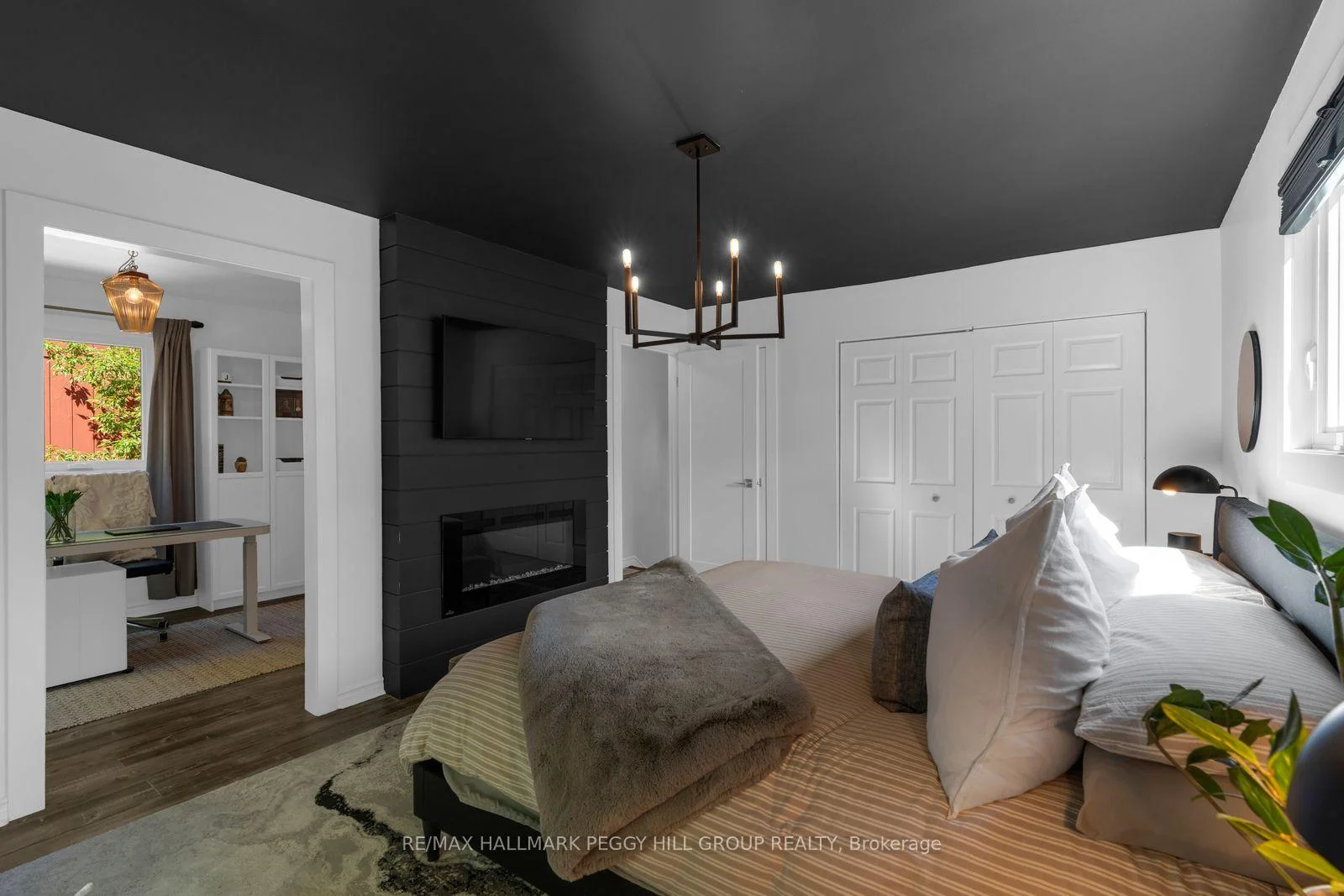 Photo 20 of 19 Austen Lane, Barrie, Letitia Heights — HOMEH