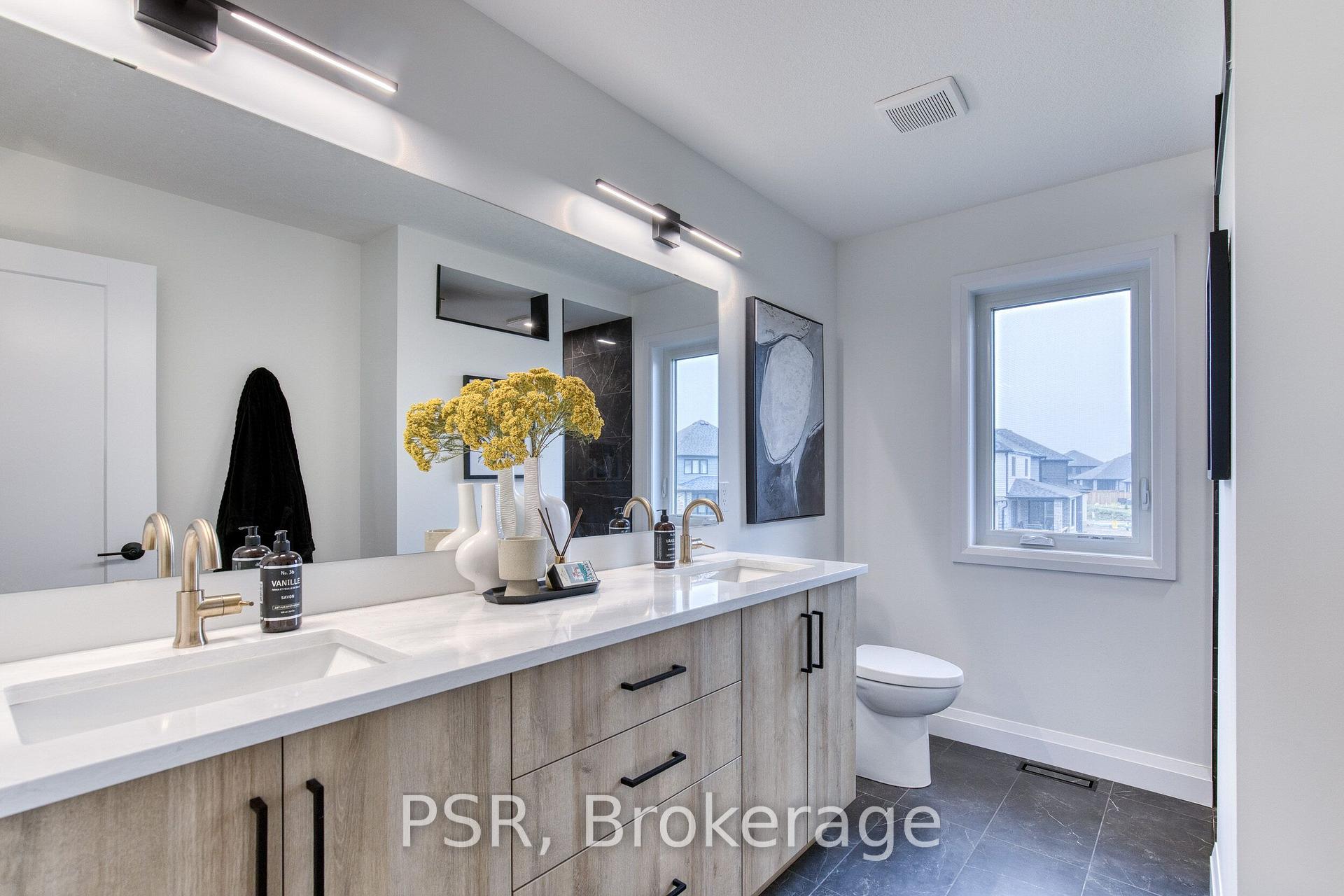 Photo 48 of 50 Heron Point Lane, Woolwich, Breslau — HOMEH