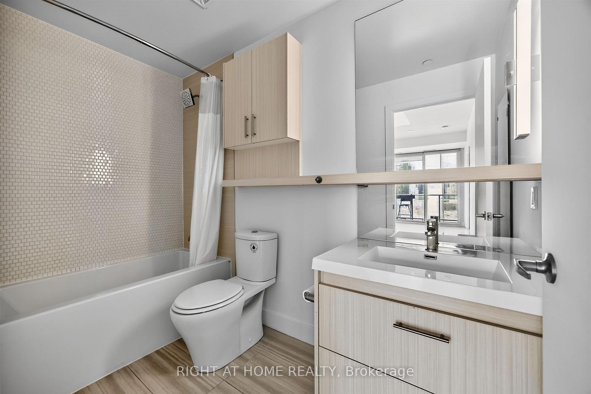 Photo 15 of Unit 712, 128 Fairview Mall Drive, North York, Don Valley Village — HOMEH