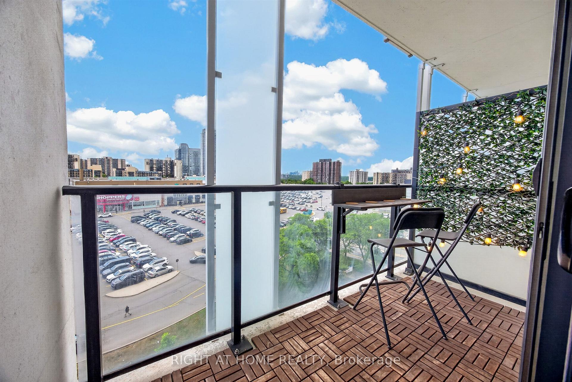 Photo 16 of Unit 712, 128 Fairview Mall Drive, North York, Don Valley Village — HOMEH