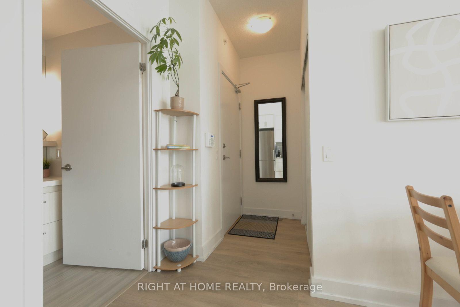 Photo 19 of Unit 712, 128 Fairview Mall Drive, North York, Don Valley Village — HOMEH