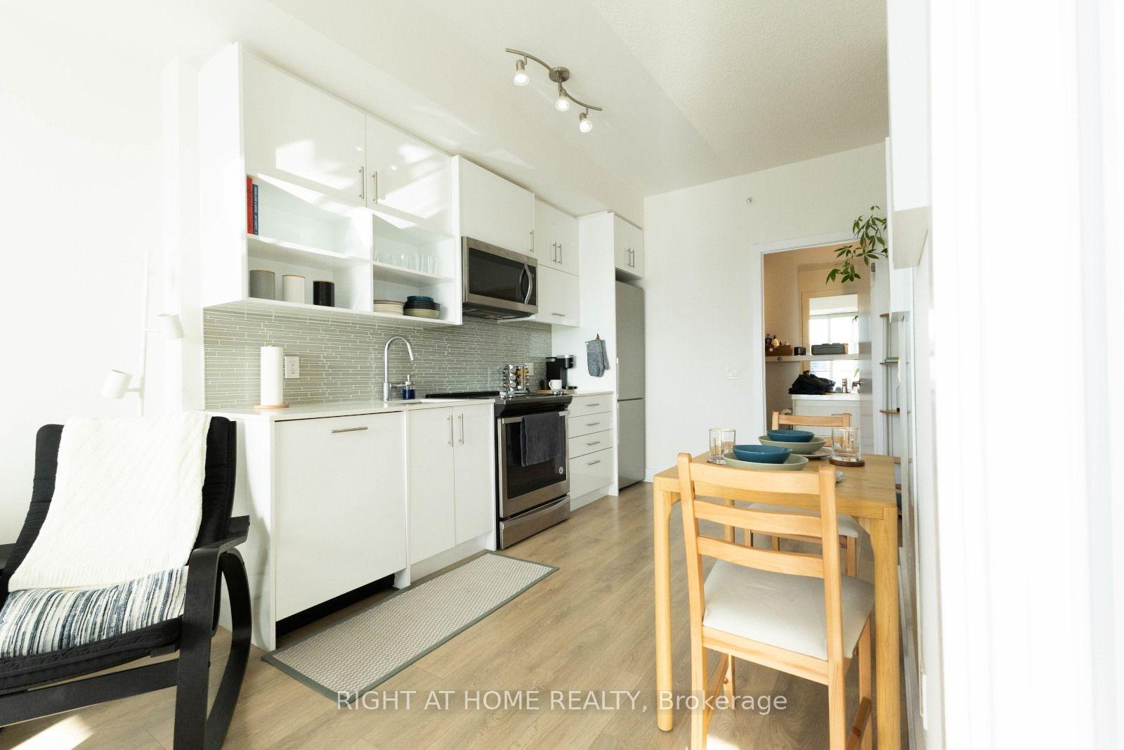 Photo 23 of Unit 712, 128 Fairview Mall Drive, North York, Don Valley Village — HOMEH