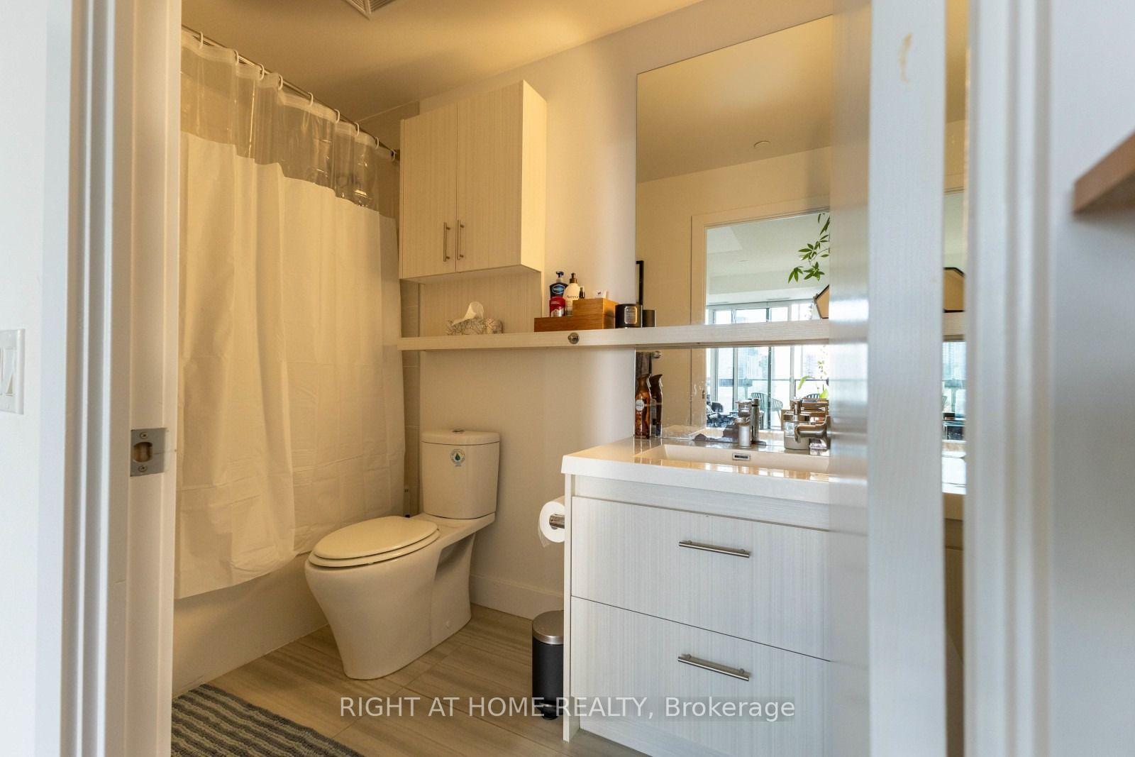 Photo 26 of Unit 712, 128 Fairview Mall Drive, North York, Don Valley Village — HOMEH