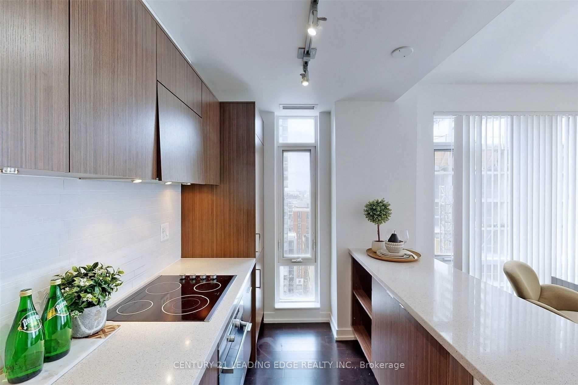 Photo 10 of Unit 1702, 21 Widmer Street, Toronto, Waterfront Communities — HOMEH
