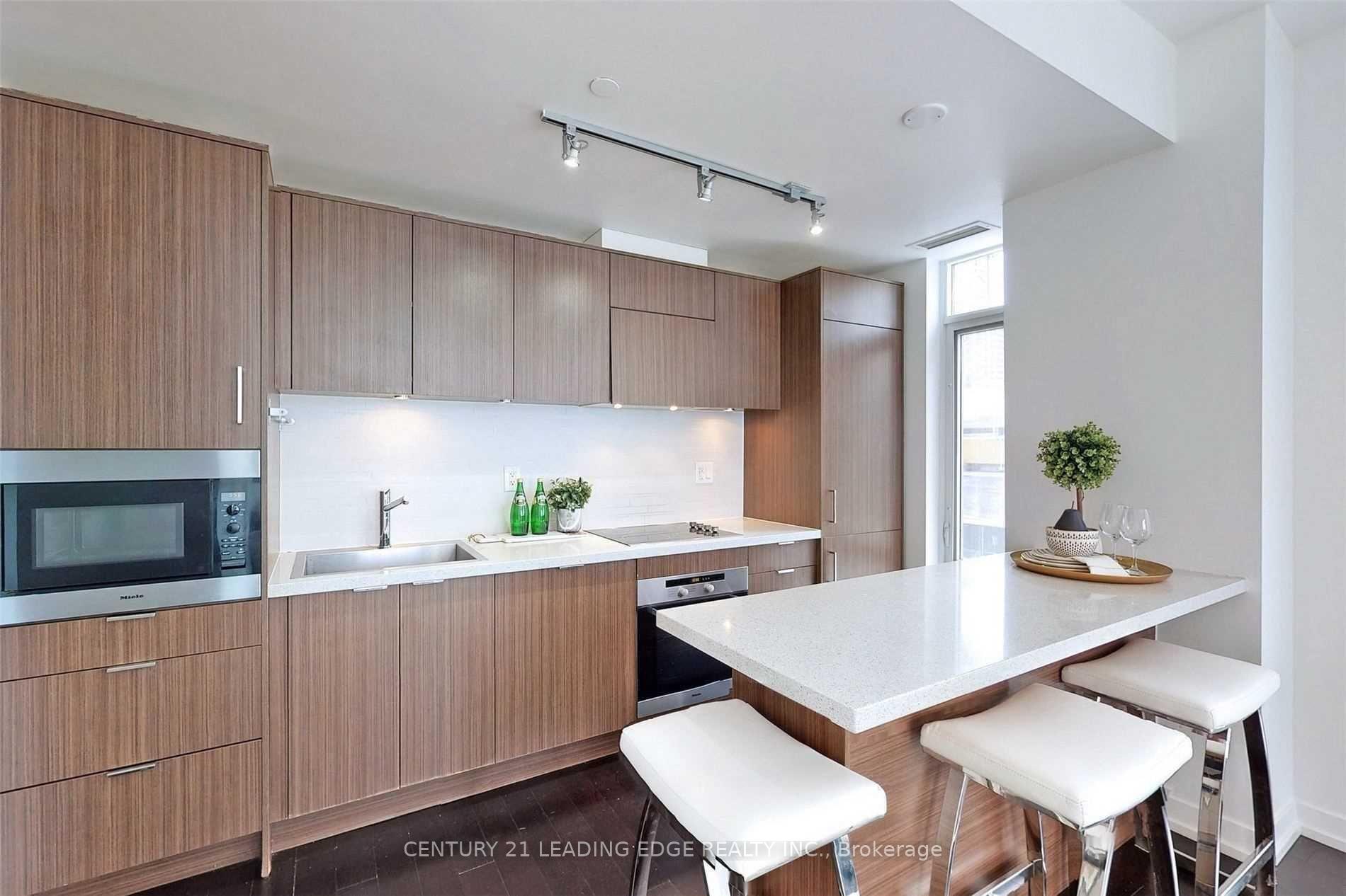 Photo 11 of Unit 1702, 21 Widmer Street, Toronto, Waterfront Communities — HOMEH