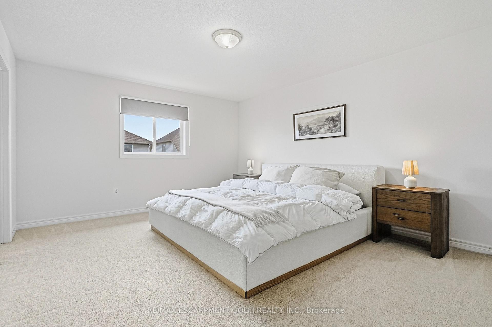 Photo 15 of 115 Bocelli Crescent, Hamilton, Stoney Creek — HOMEH