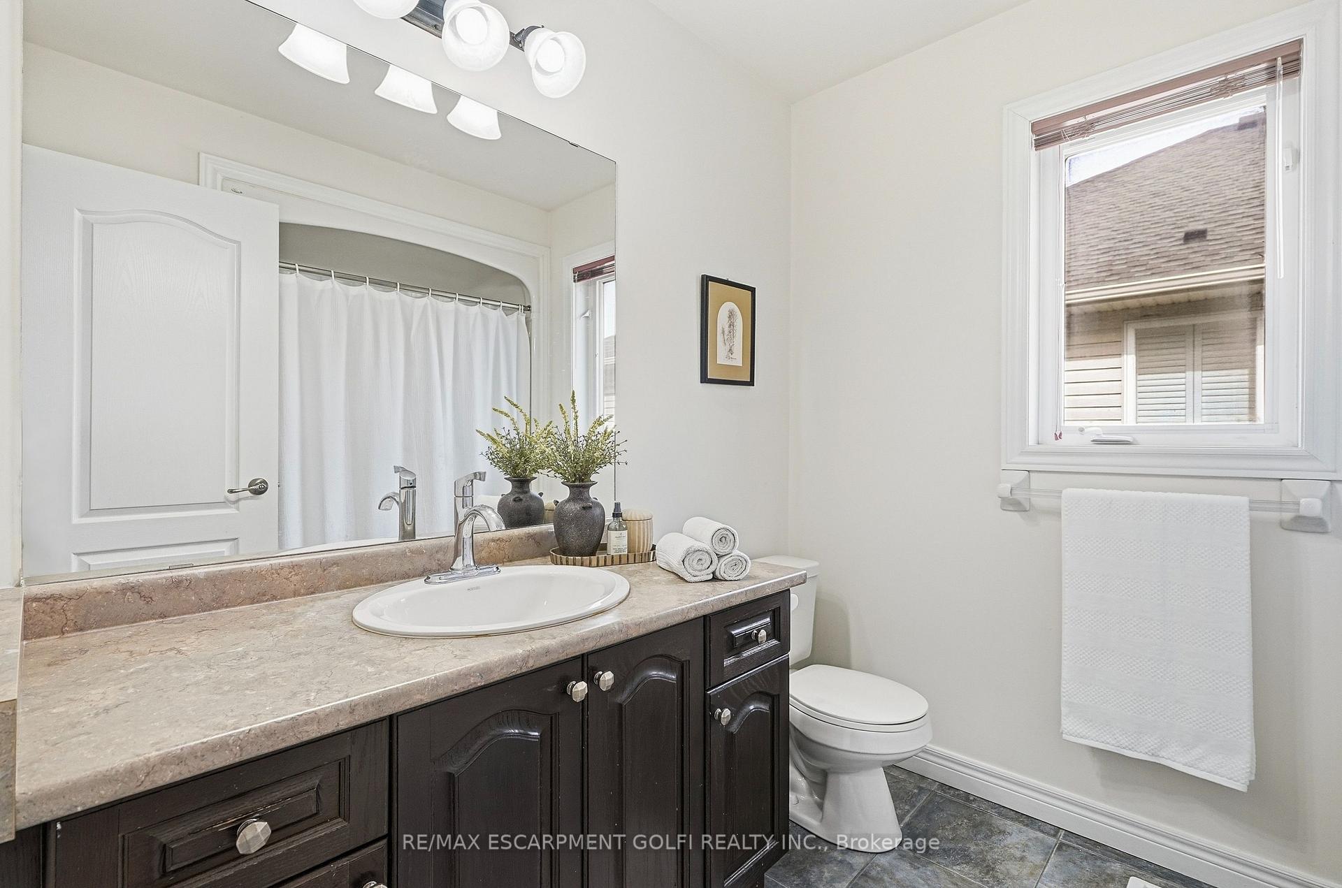 Photo 19 of 115 Bocelli Crescent, Hamilton, Stoney Creek — HOMEH