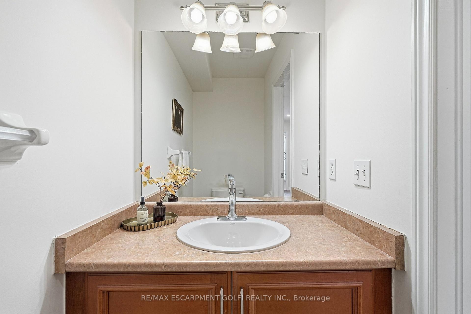 Photo 21 of 115 Bocelli Crescent, Hamilton, Stoney Creek — HOMEH