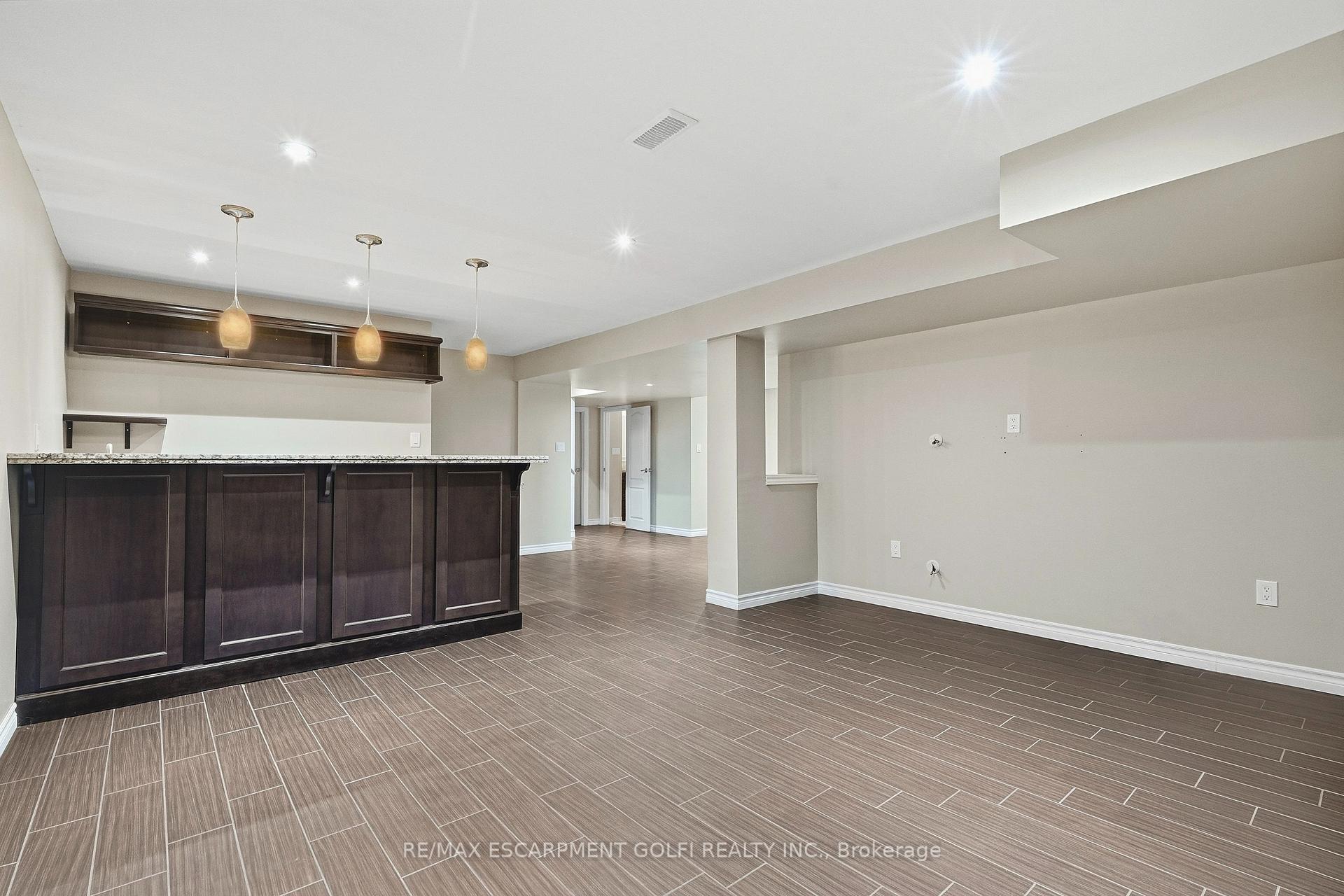 Photo 25 of 115 Bocelli Crescent, Hamilton, Stoney Creek — HOMEH
