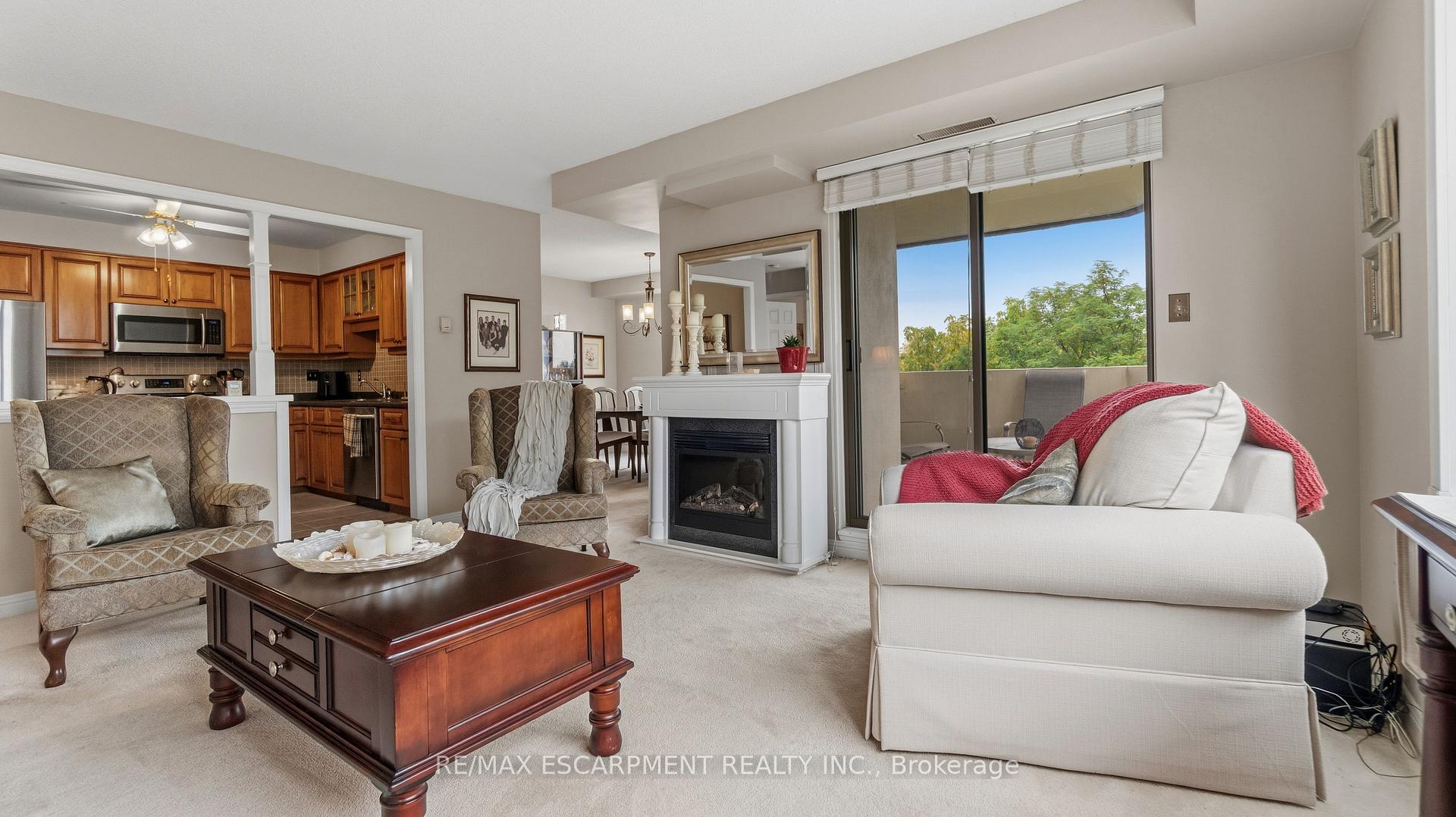 Photo 8 of Unit 510, 8 Village Green Boulevard, Hamilton, Stoney Creek — HOMEH