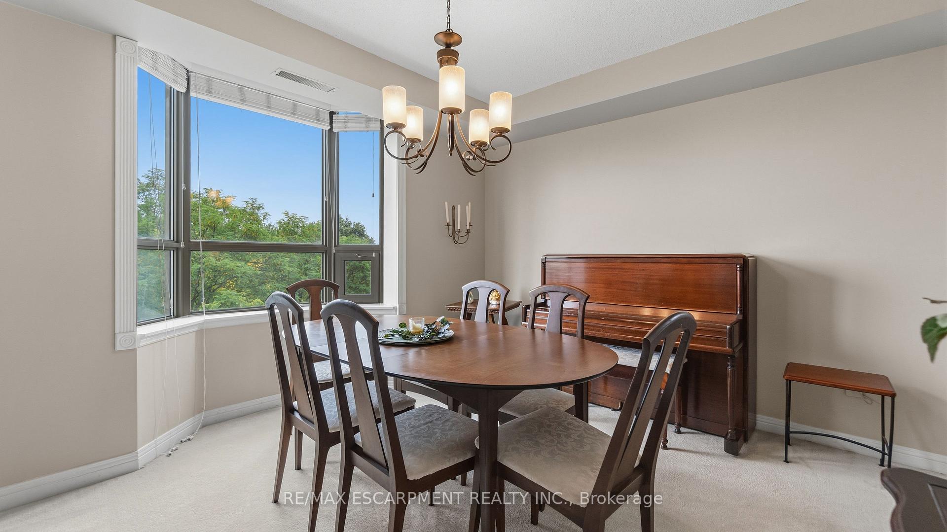 Photo 15 of Unit 510, 8 Village Green Boulevard, Hamilton, Stoney Creek — HOMEH