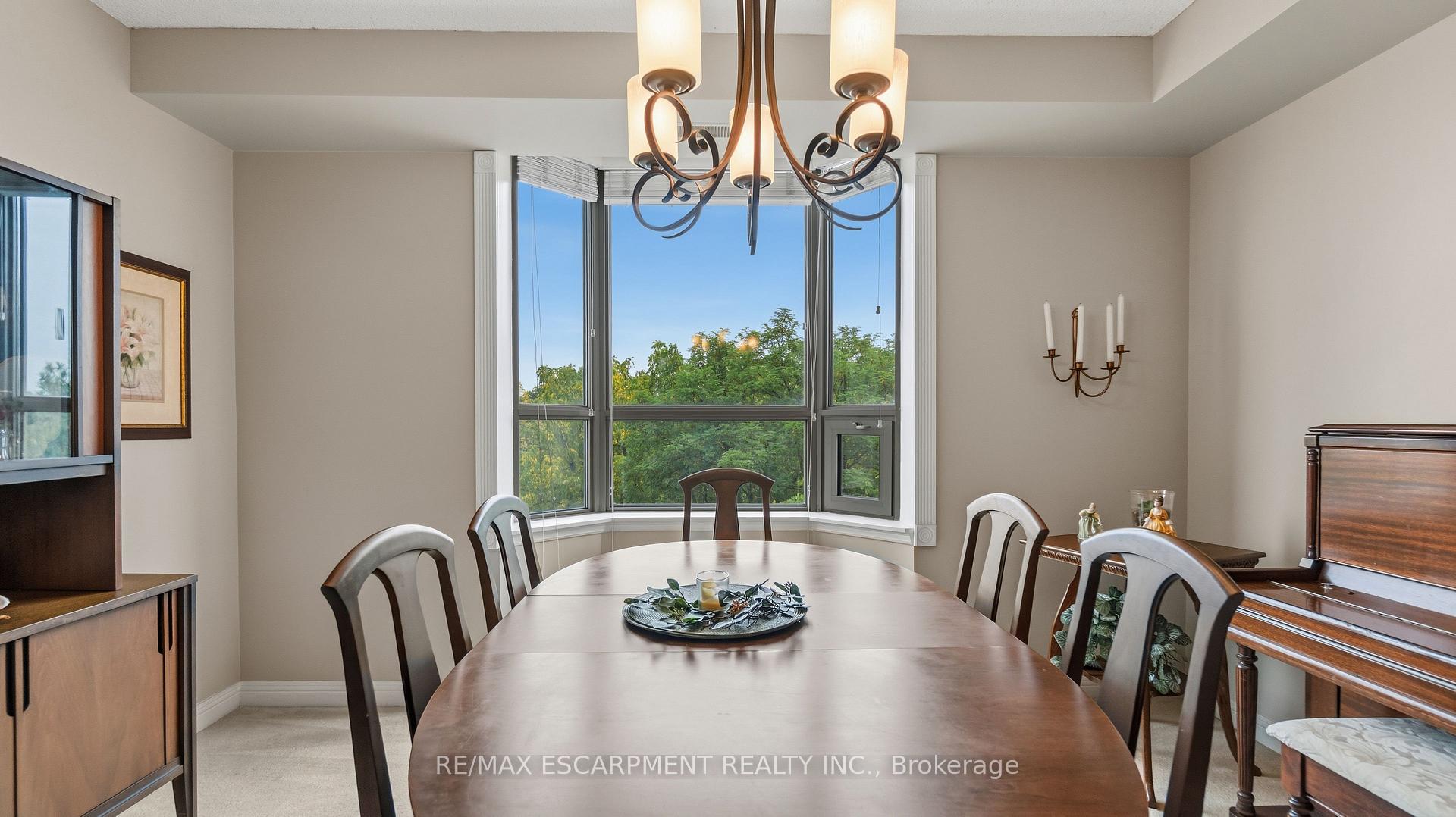 Photo 16 of Unit 510, 8 Village Green Boulevard, Hamilton, Stoney Creek — HOMEH