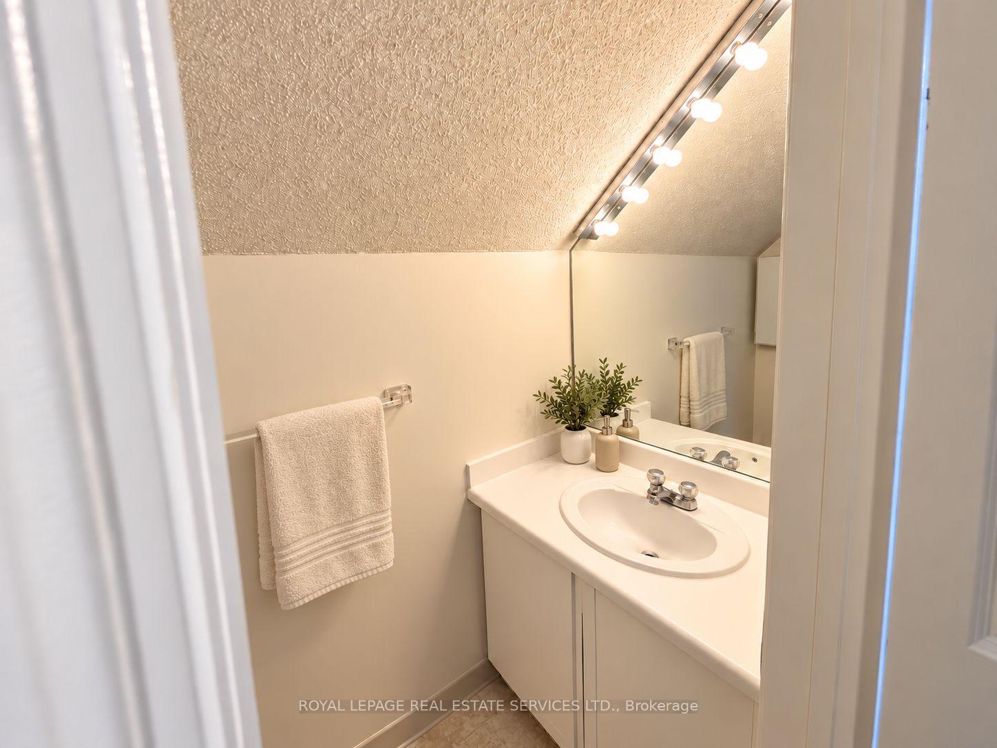 Photo 26 of Unit 2, 102 Westminster Avenue, Toronto, Roncesvalles — HOMEH