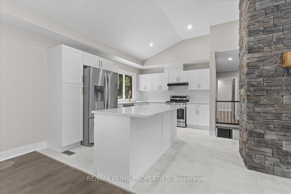 Photo 10 of 6636 Marina Drive, Ottawa, Manotick South to Roger Stevens — HOMEH