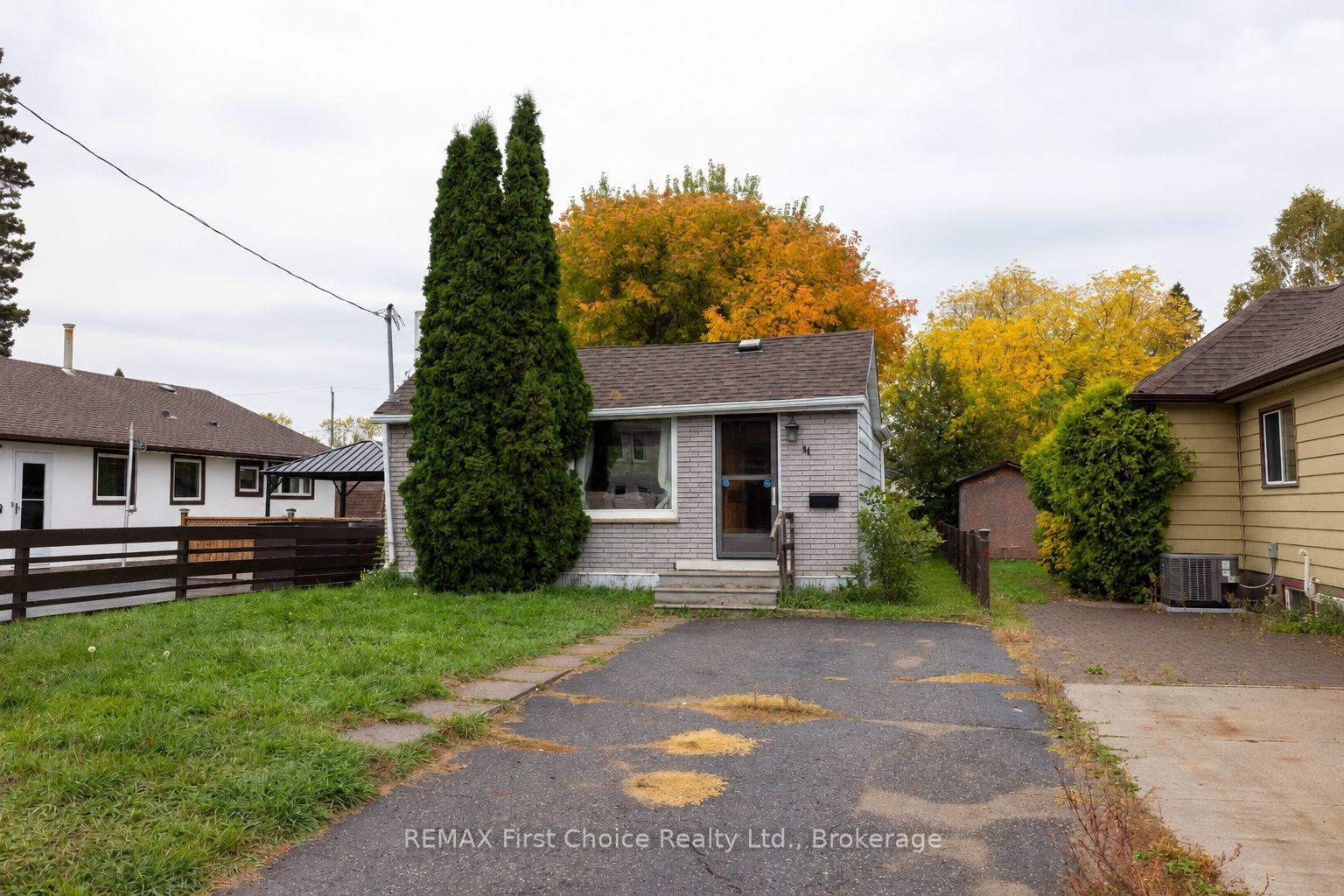 Photo 2 of 84 Penfold Street, Thunder Bay, Shuniah — HOMEH