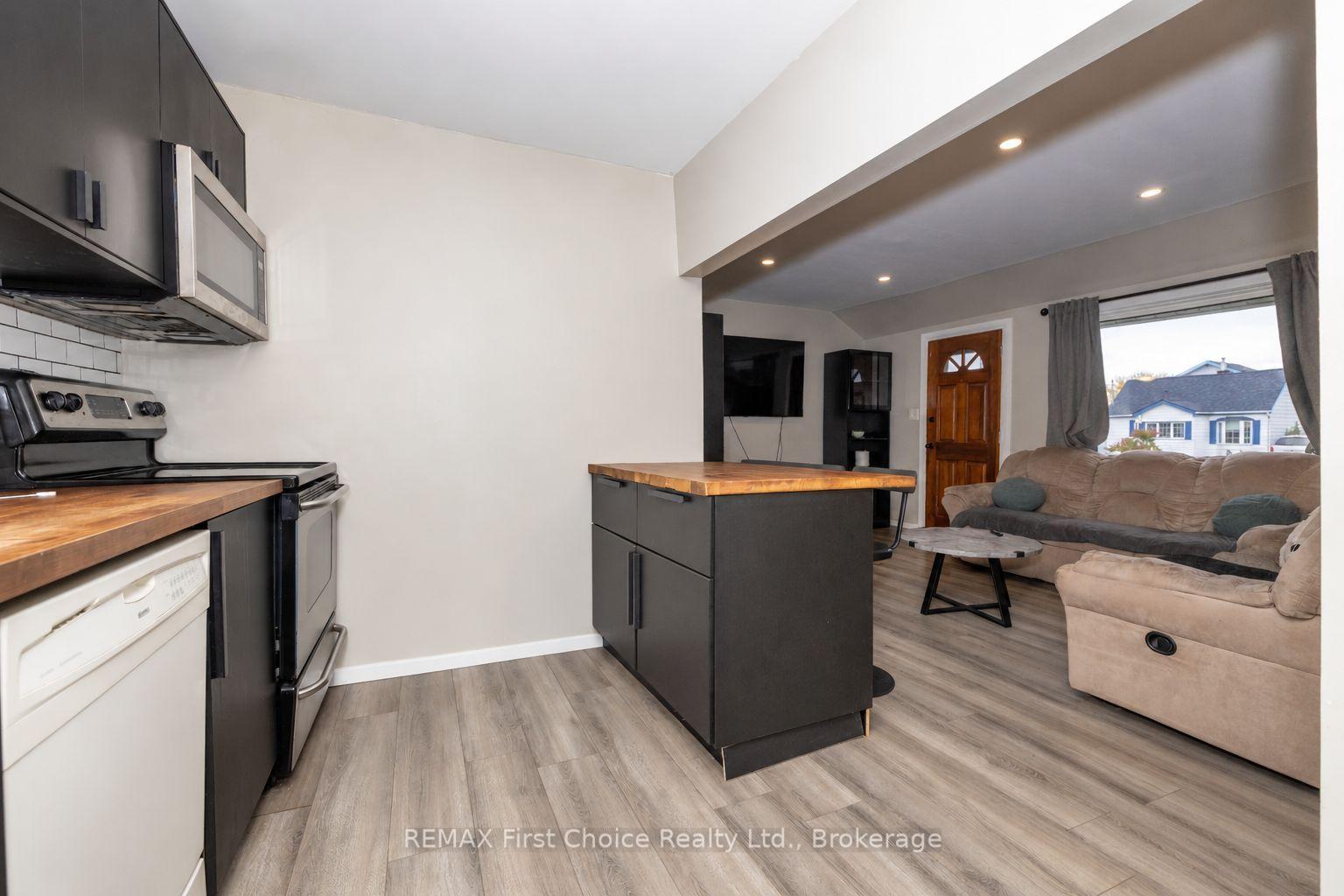 Photo 7 of 84 Penfold Street, Thunder Bay, Shuniah — HOMEH