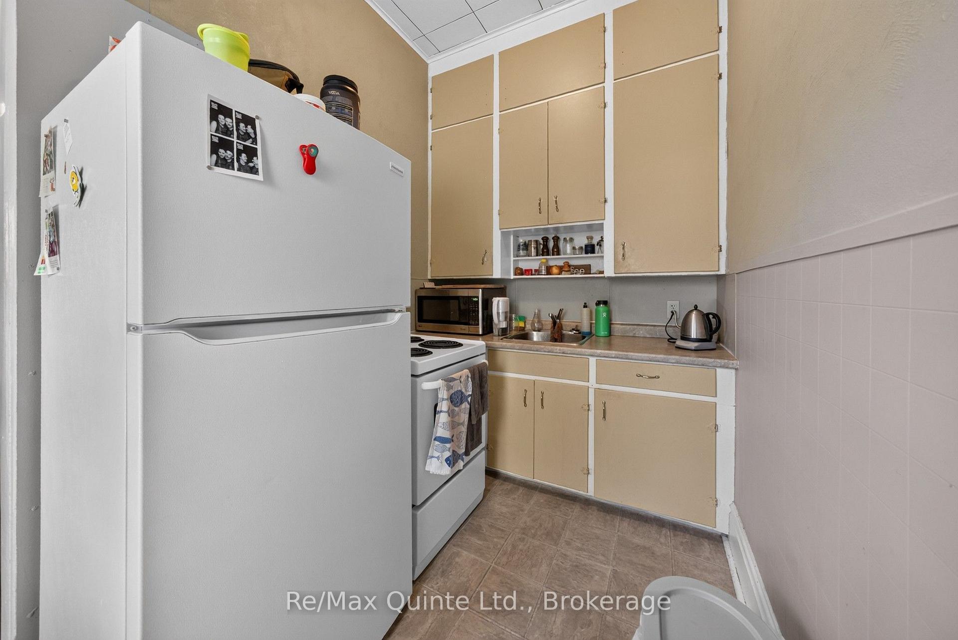 Photo 6 of Unit 3, 205 Charles Street, Belleville, Belleville Ward — HOMEH