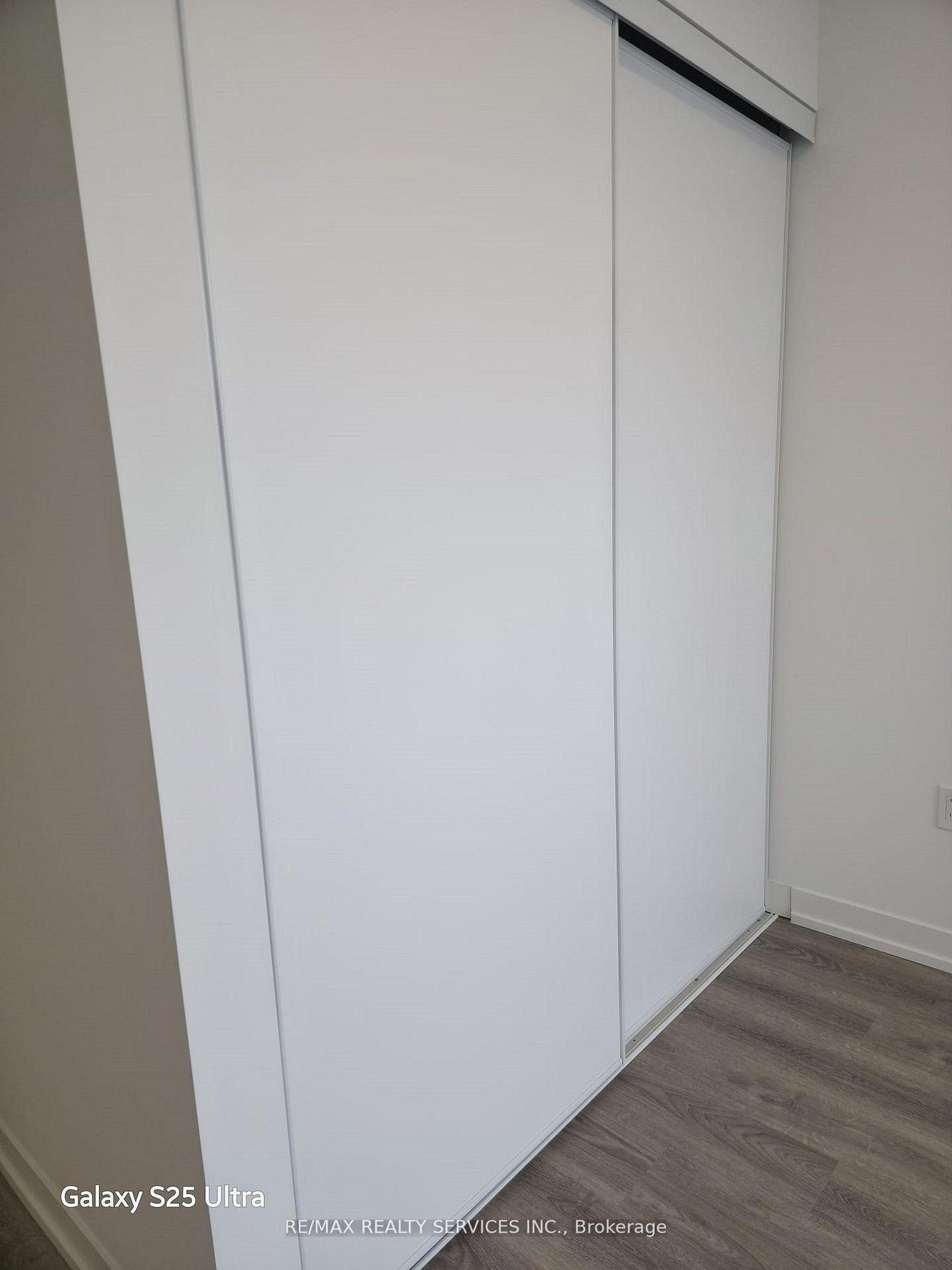 Photo 11 of Unit 1708, 8 Interchange Way, Vaughan, Vaughan Corporate Centre — HOMEH