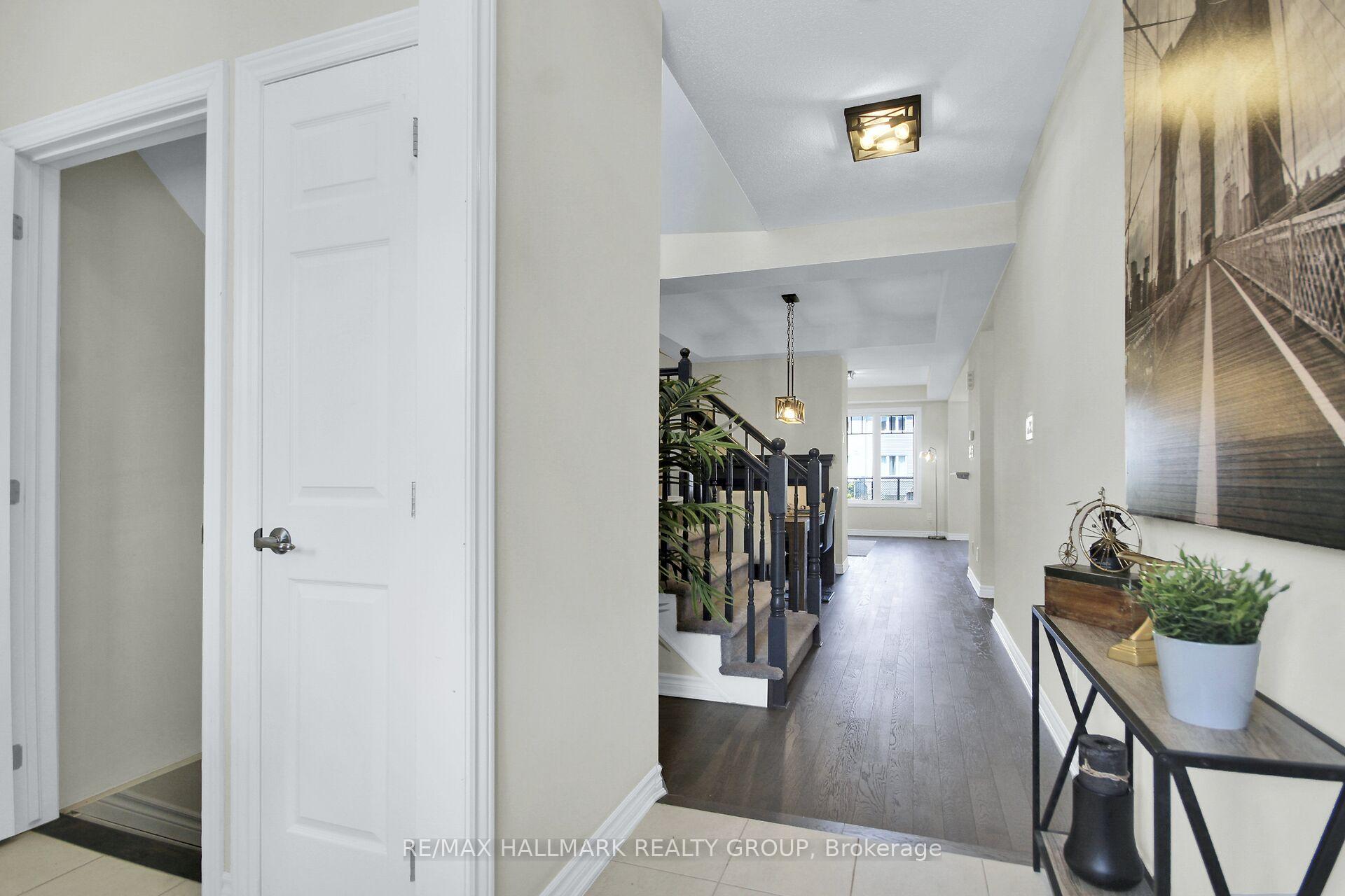 Photo 6 of 207 Willow Aster Circle, Ottawa, Avalon West — HOMEH