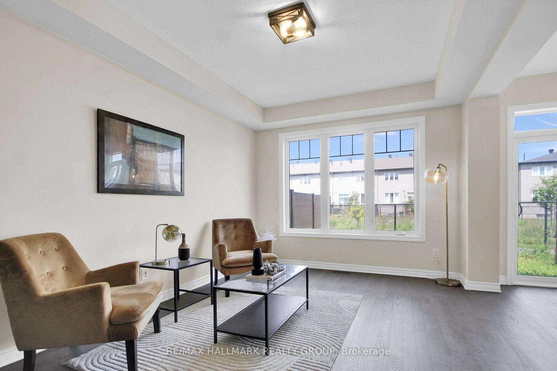 Photo 12 of 207 Willow Aster Circle, Ottawa, Avalon West — HOMEH