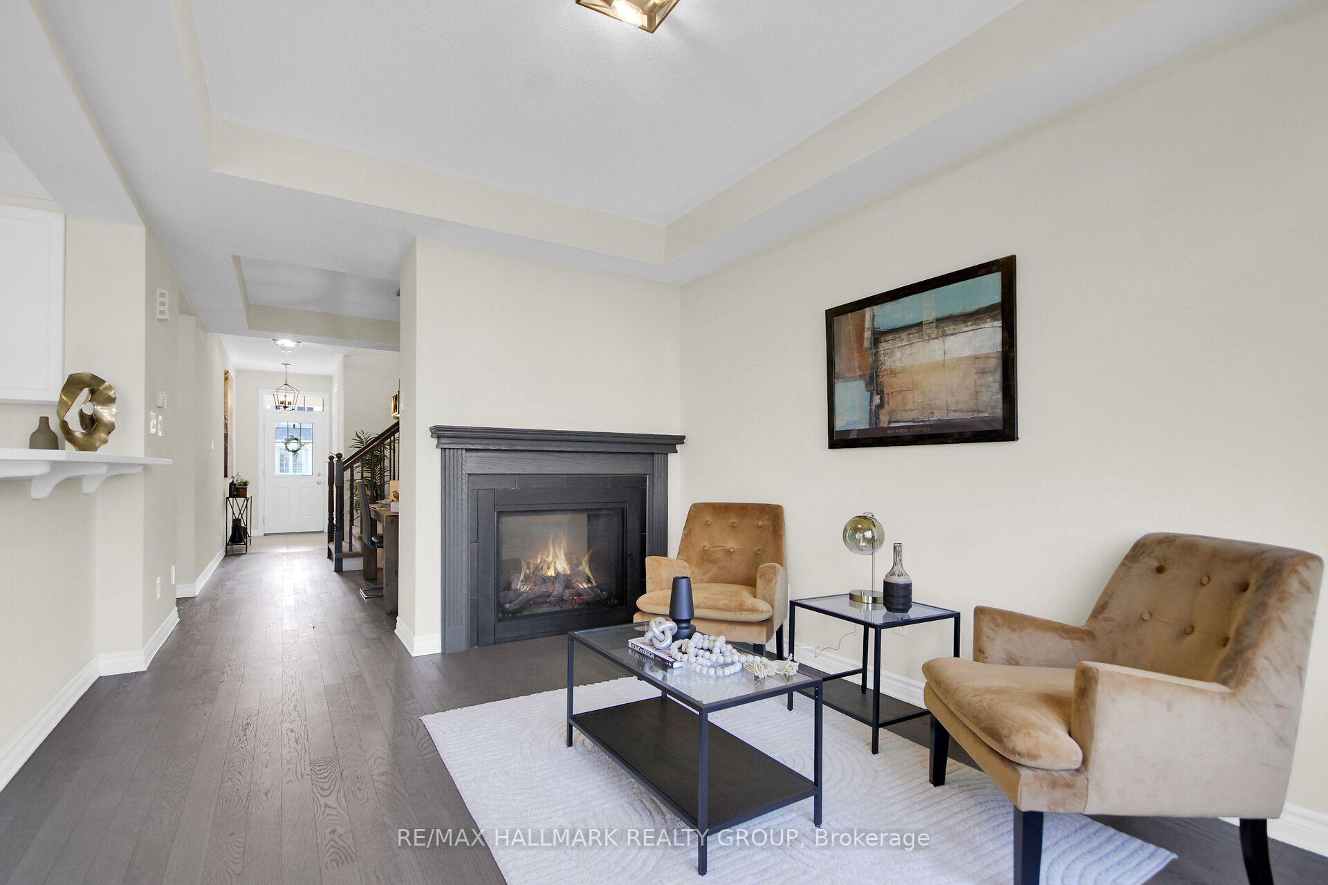 Photo 14 of 207 Willow Aster Circle, Ottawa, Avalon West — HOMEH