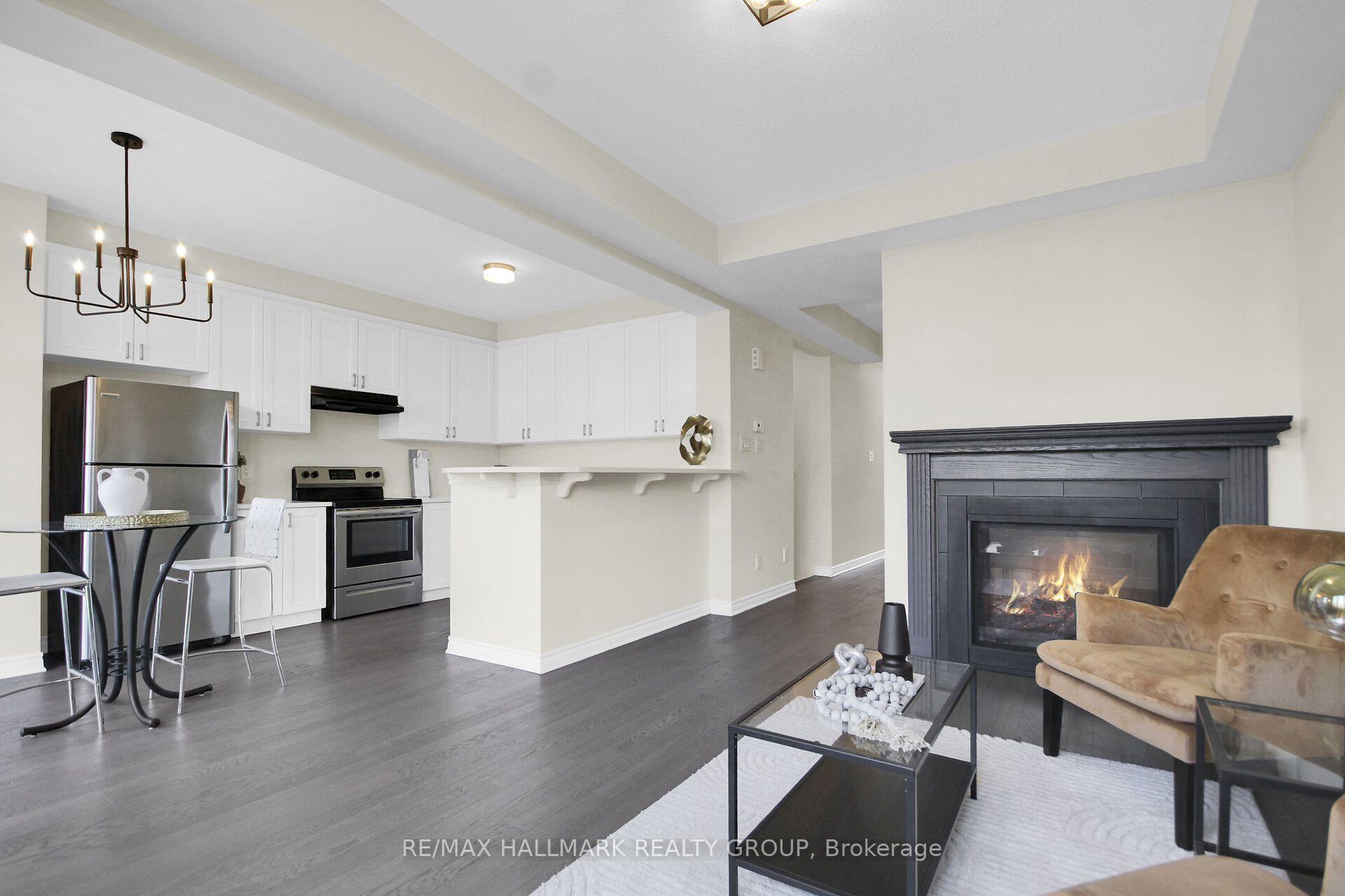 Photo 15 of 207 Willow Aster Circle, Ottawa, Avalon West — HOMEH