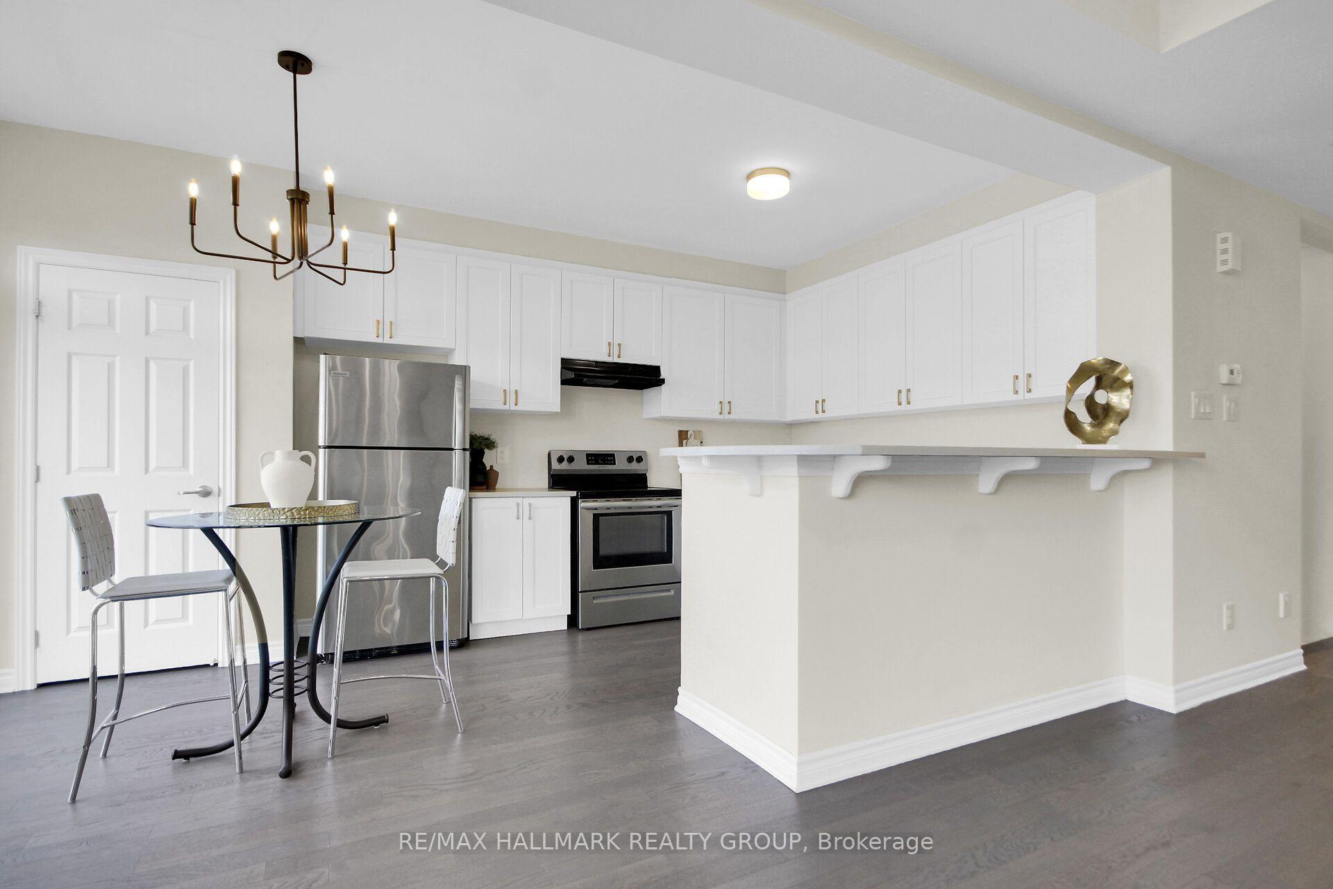 Photo 16 of 207 Willow Aster Circle, Ottawa, Avalon West — HOMEH