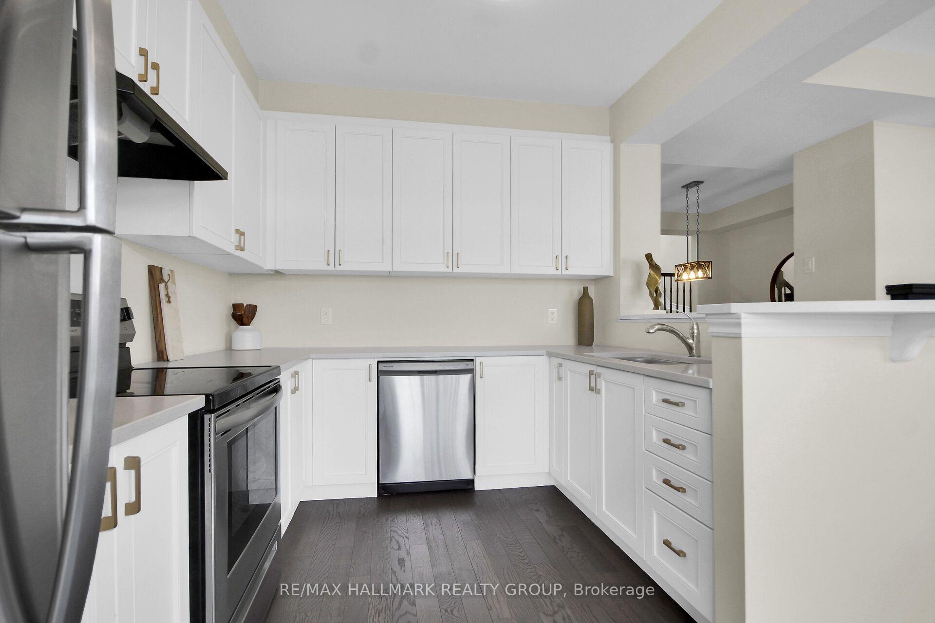 Photo 17 of 207 Willow Aster Circle, Ottawa, Avalon West — HOMEH