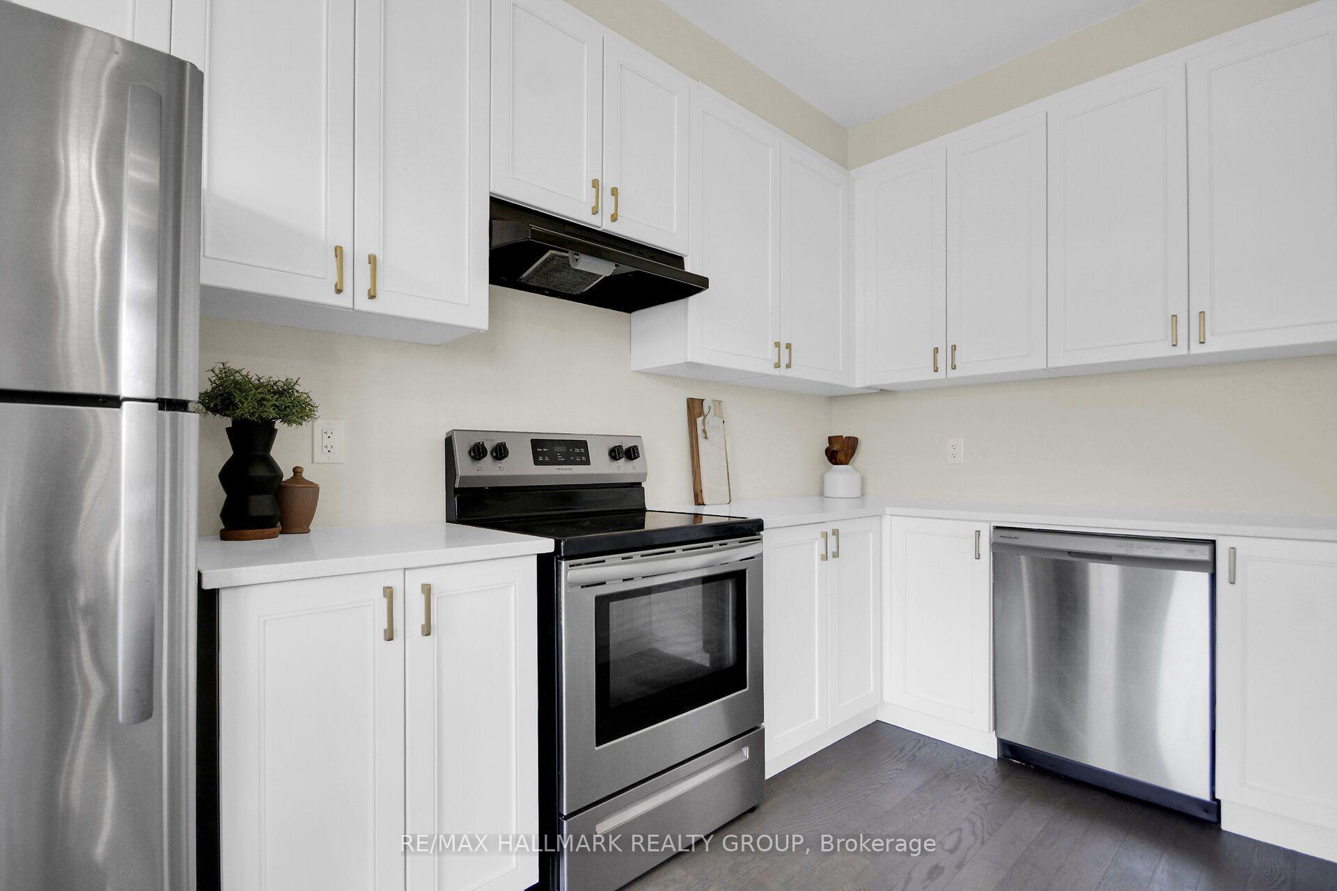 Photo 18 of 207 Willow Aster Circle, Ottawa, Avalon West — HOMEH