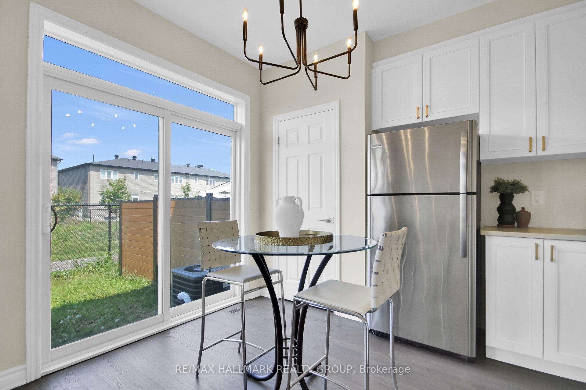 Photo 22 of 207 Willow Aster Circle, Ottawa, Avalon West — HOMEH