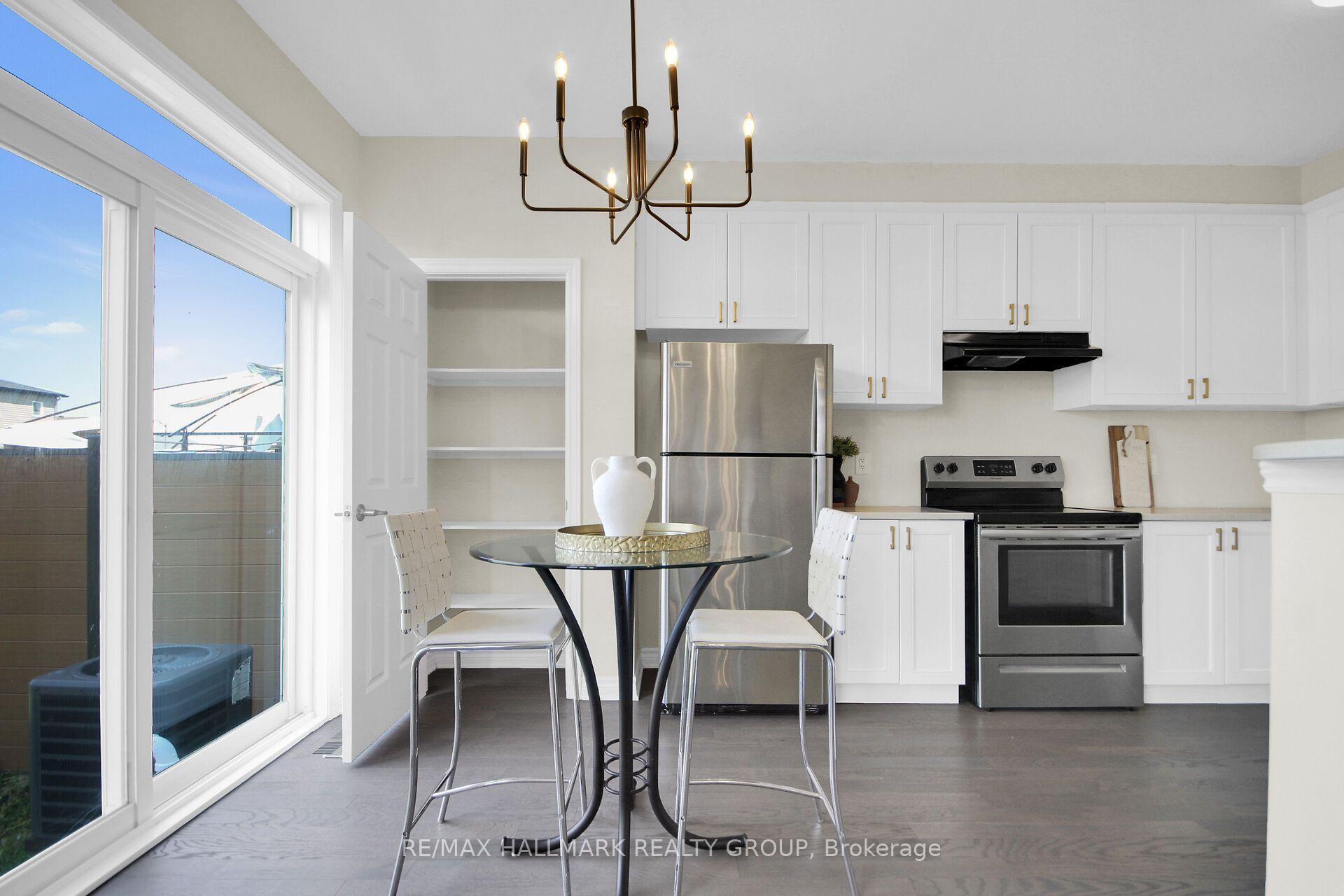 Photo 23 of 207 Willow Aster Circle, Ottawa, Avalon West — HOMEH