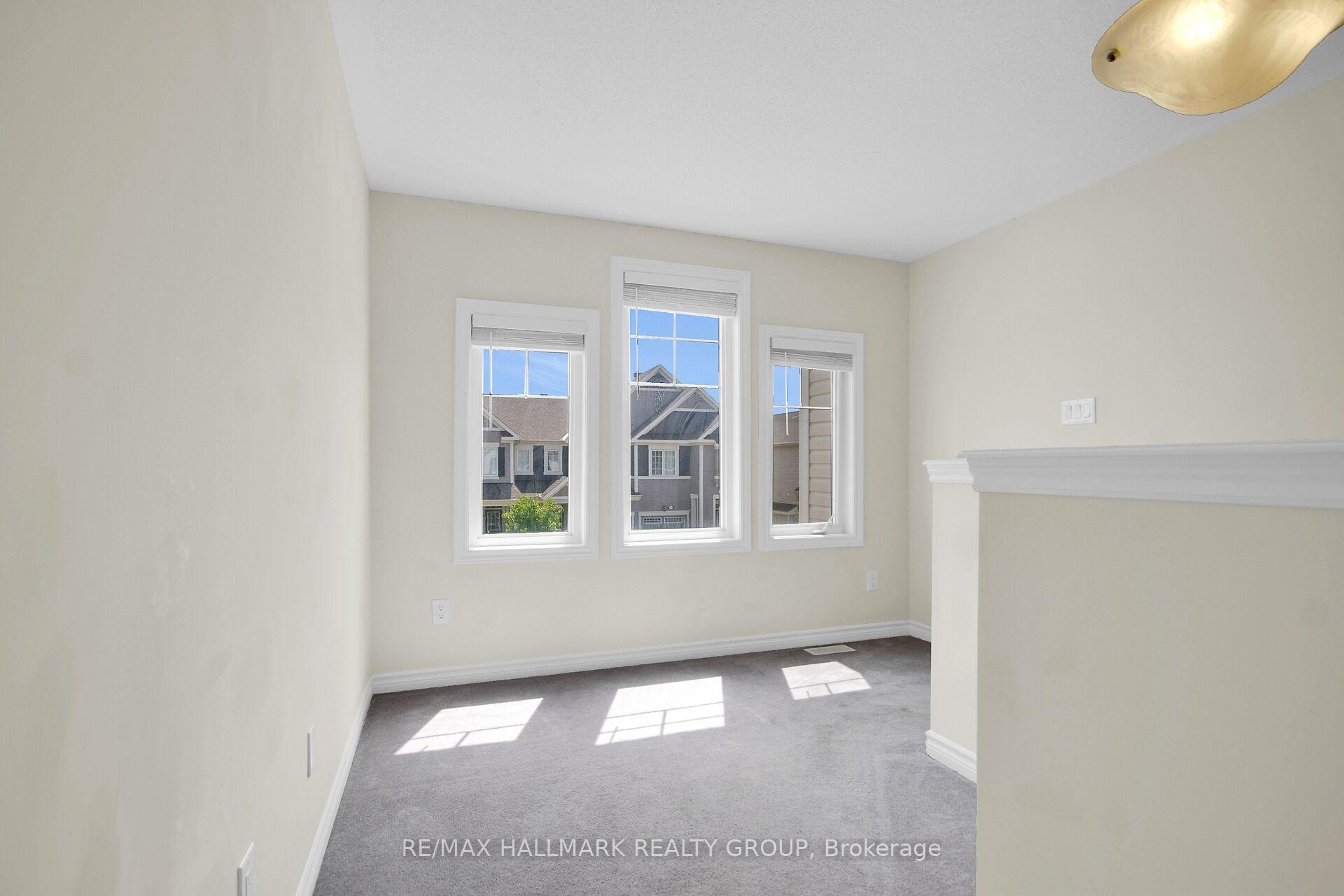 Photo 25 of 207 Willow Aster Circle, Ottawa, Avalon West — HOMEH