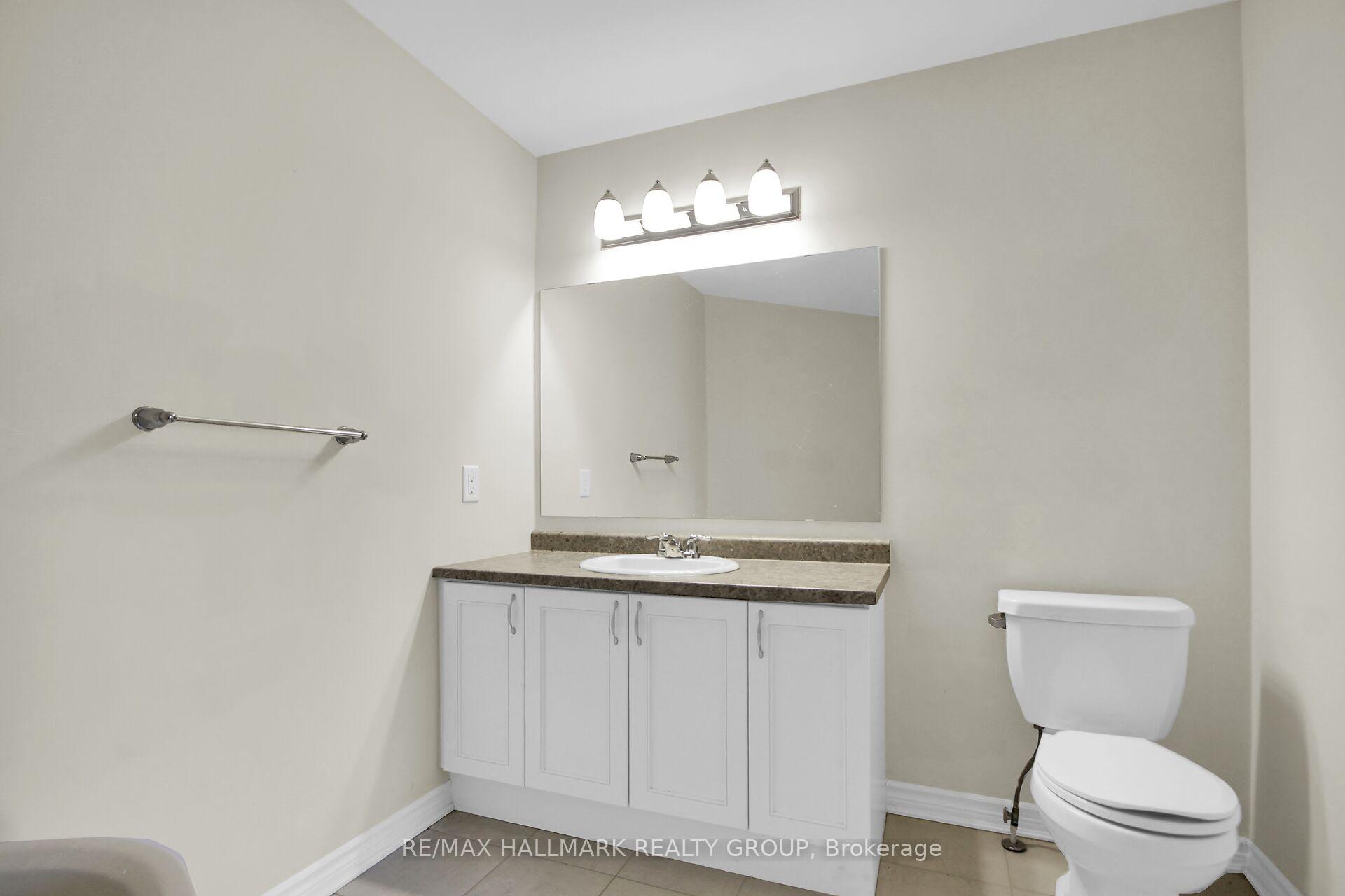 Photo 32 of 207 Willow Aster Circle, Ottawa, Avalon West — HOMEH