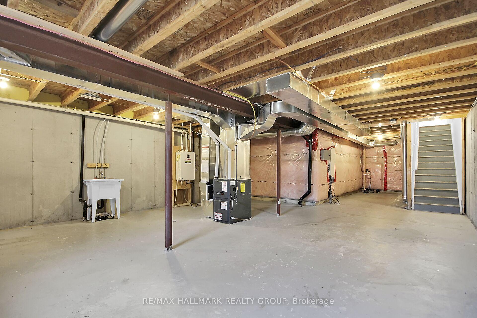 Photo 41 of 207 Willow Aster Circle, Ottawa, Avalon West — HOMEH