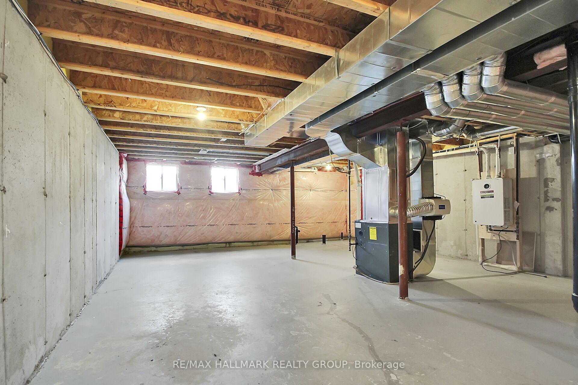Photo 42 of 207 Willow Aster Circle, Ottawa, Avalon West — HOMEH