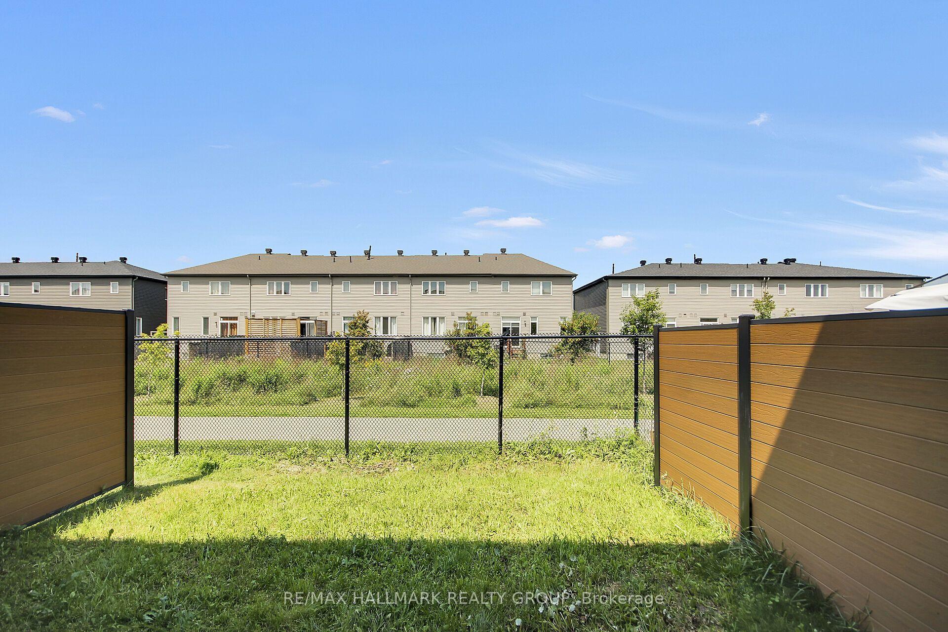 Photo 43 of 207 Willow Aster Circle, Ottawa, Avalon West — HOMEH