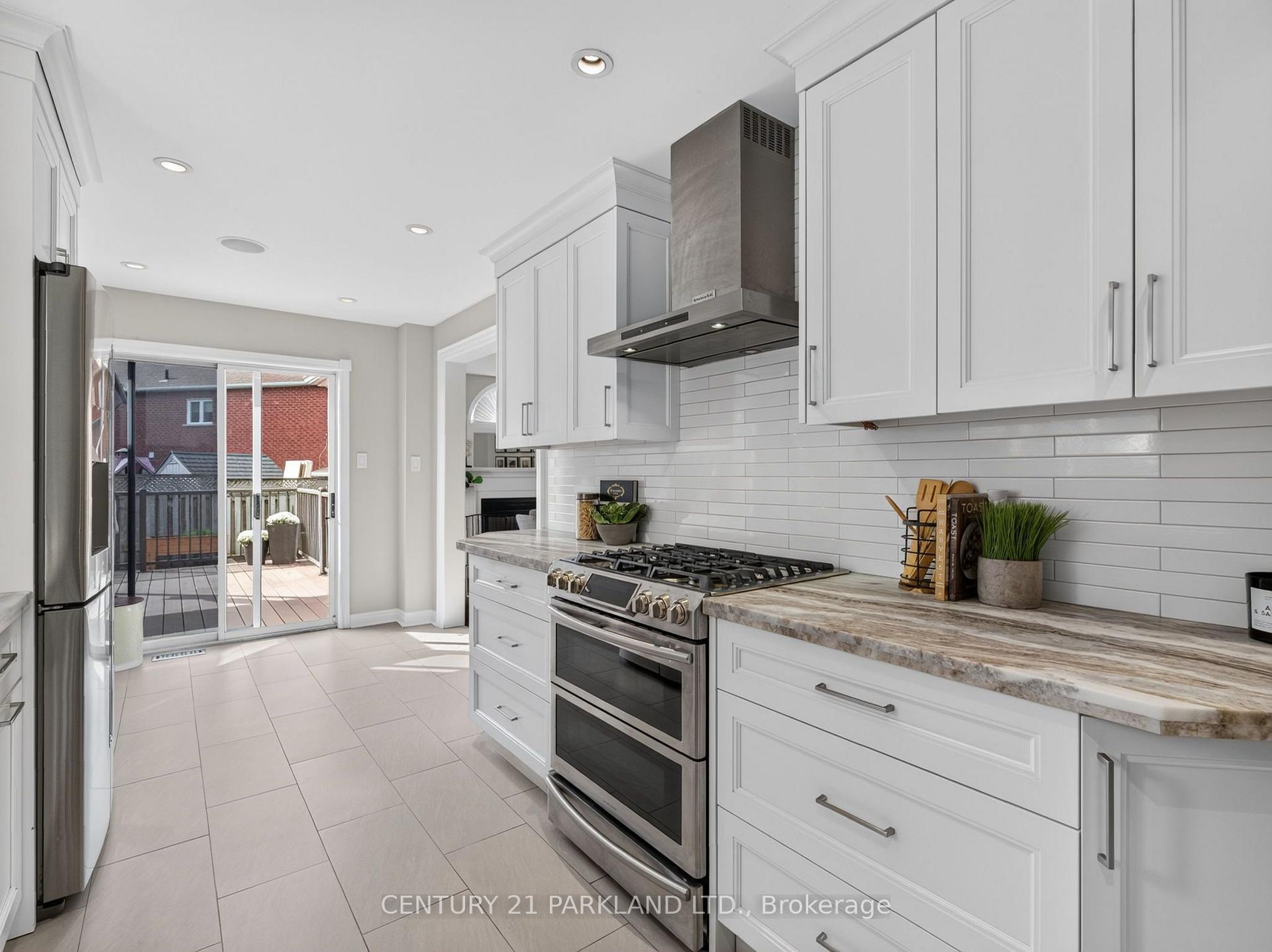 Photo 10 of 228 Rosemount Avenue, North York, Weston — HOMEH